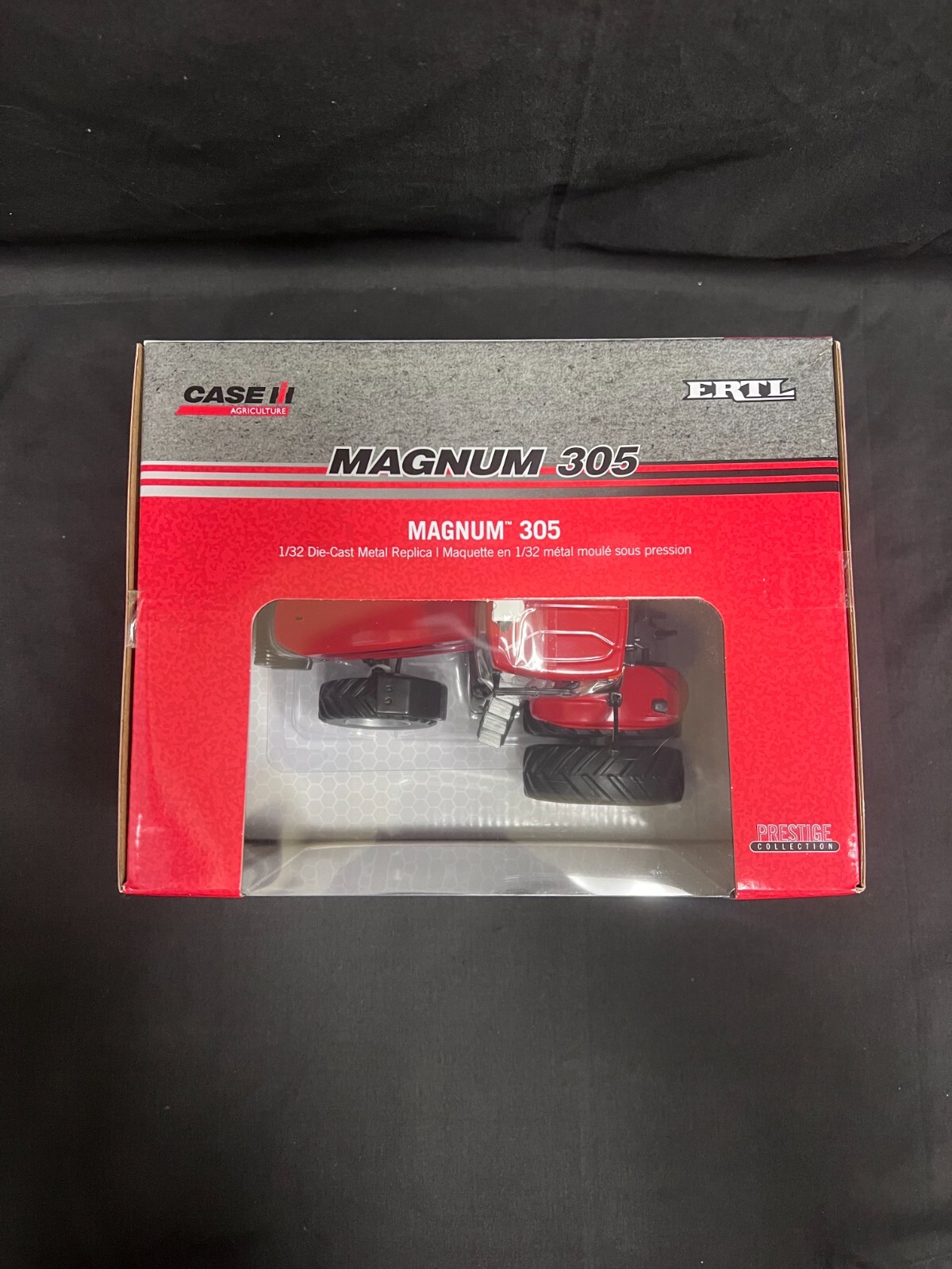 CASE IH MAGNUM 305 1/32 DIE-CAST METAL REPLICA ZFN44323