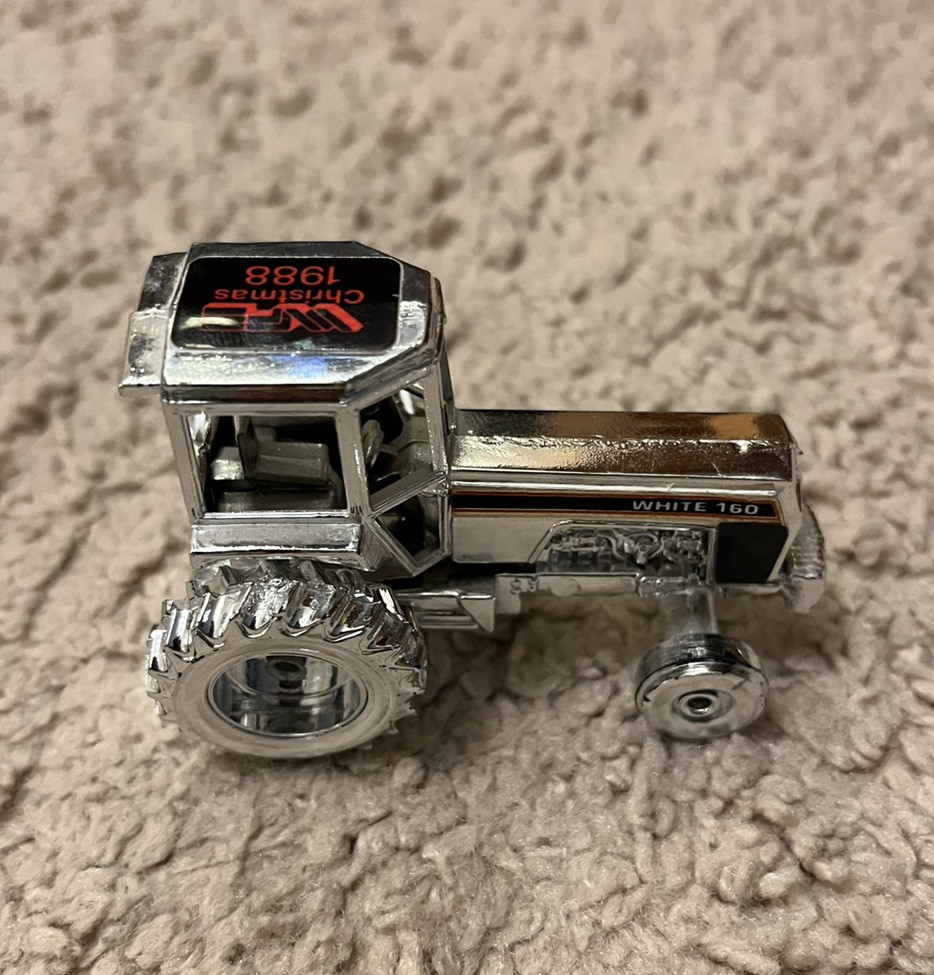 White Farm Equipment 160 Tractor 1988 Christmas Ornament 1/64 Collectible