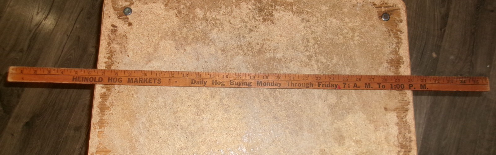 vintage heinold hog markets 36″L wood yardstick in good shape used