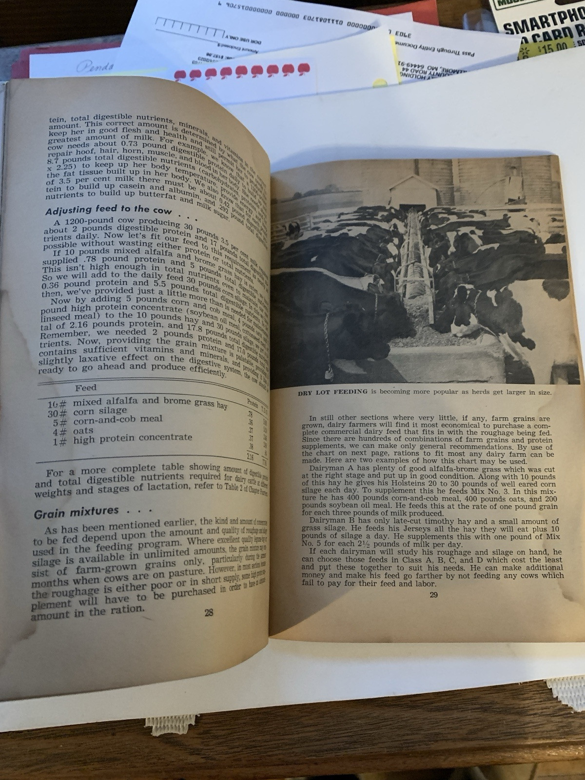 1963 The Hoard’s Dairyman Feed Guide Vintage Cattle Poultry Horse Swine Farm