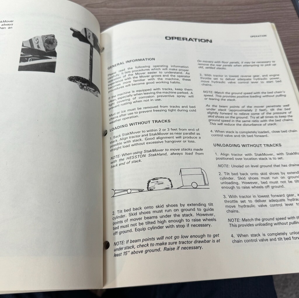 Hesston Farm Equipment StakMover 30 Operator’s Manual
