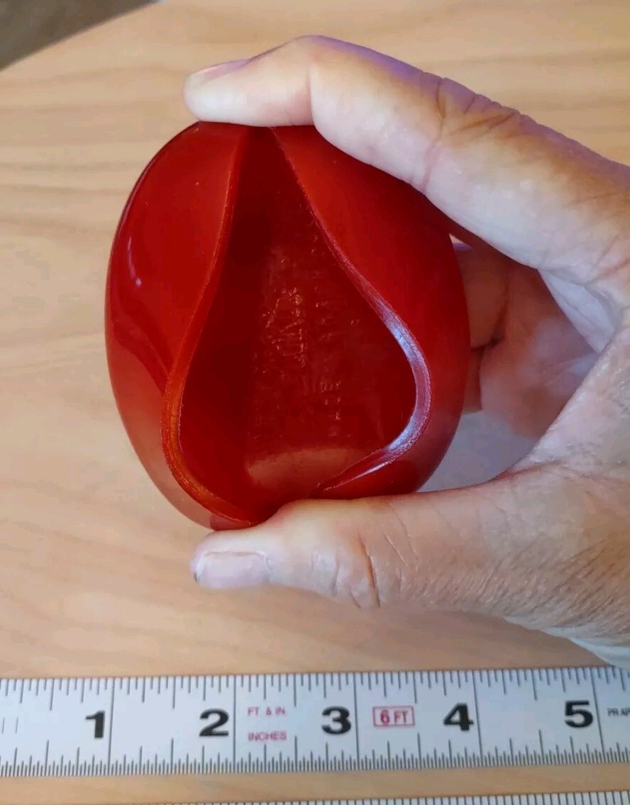 Universal CO-OP ASSN Vintage 1970’s Red Oval Vinyl Coin Pouch Lebanon,Wis
