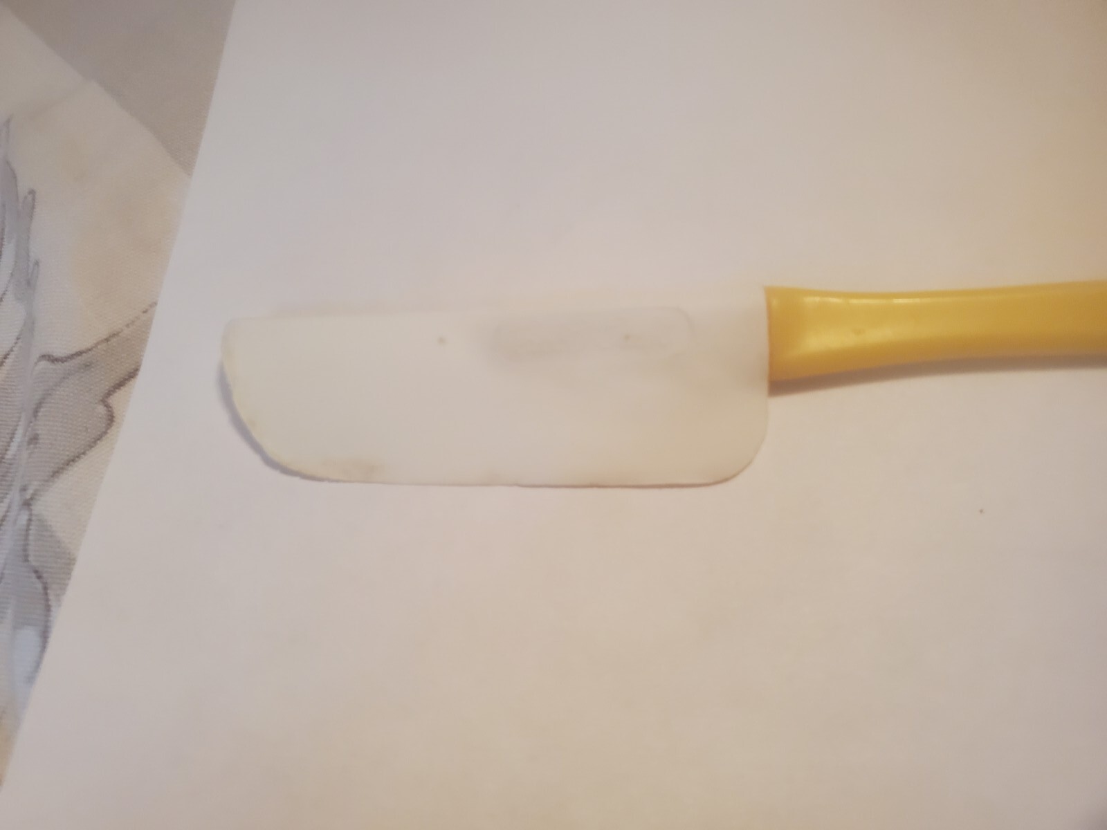 10″ plastic spatula stork hatchery Fredericksburg iowa drape welp line layers
