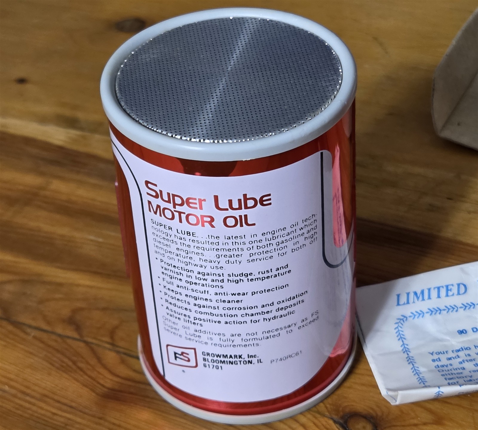 VINTAGE FS NIB SUPER LUBE MOTOR OIL CAN TRANSISTER RADIO TESTED WORKING 5″ TALL