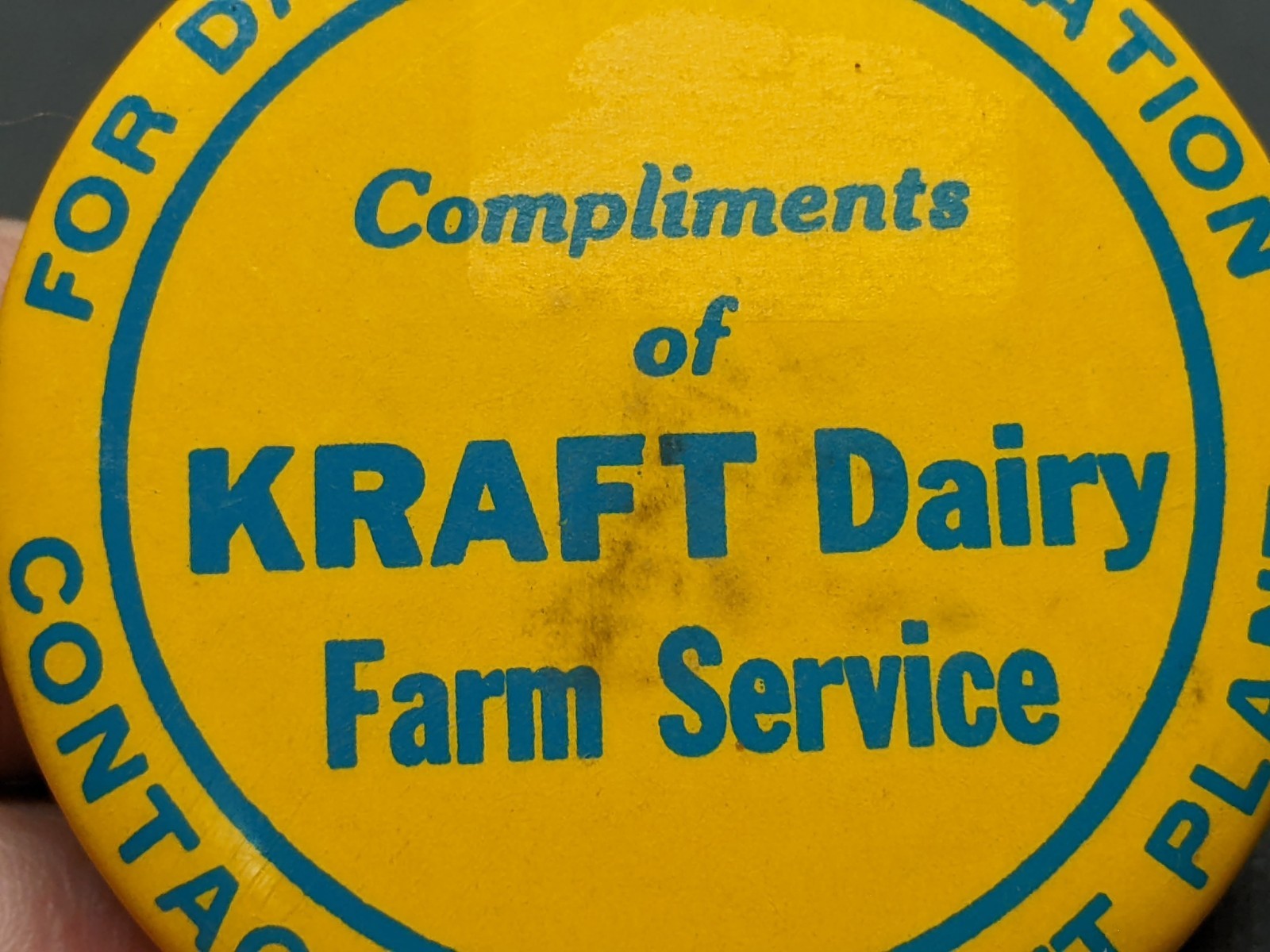 Kraft dairy farm Celluloid advertising button style knife sharpener