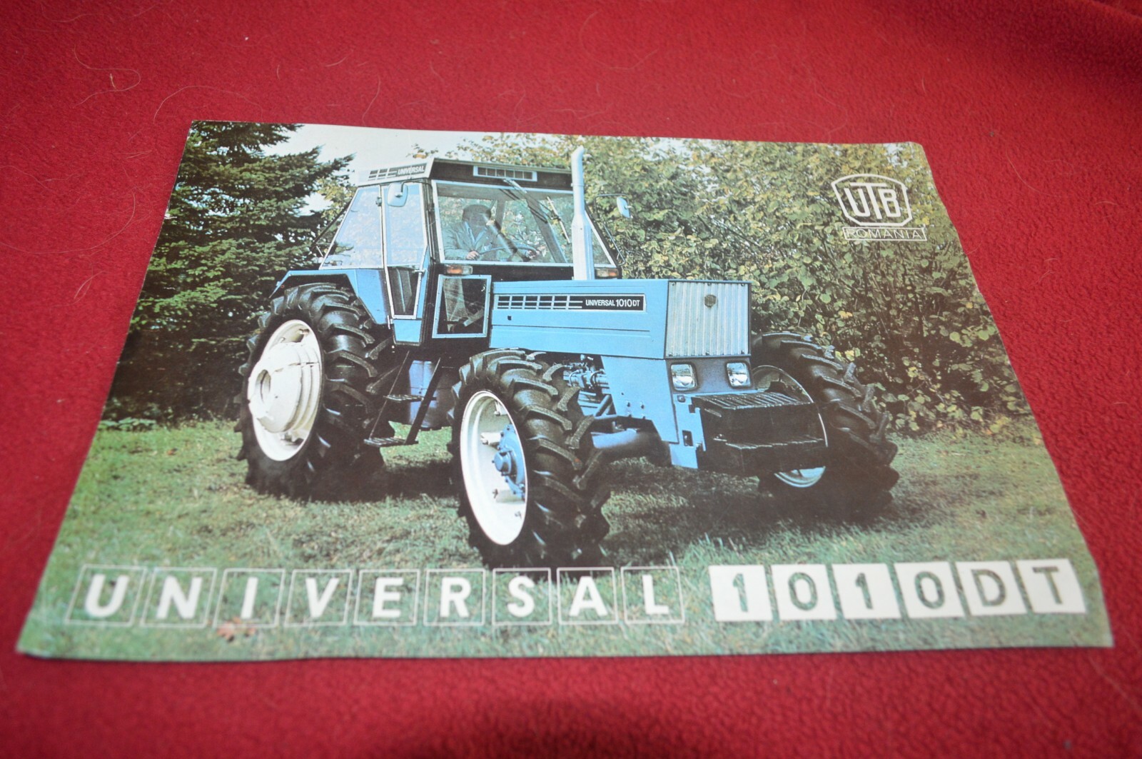 UTB Universal 1010DT Tractor Dealer’s Brochure FCCA