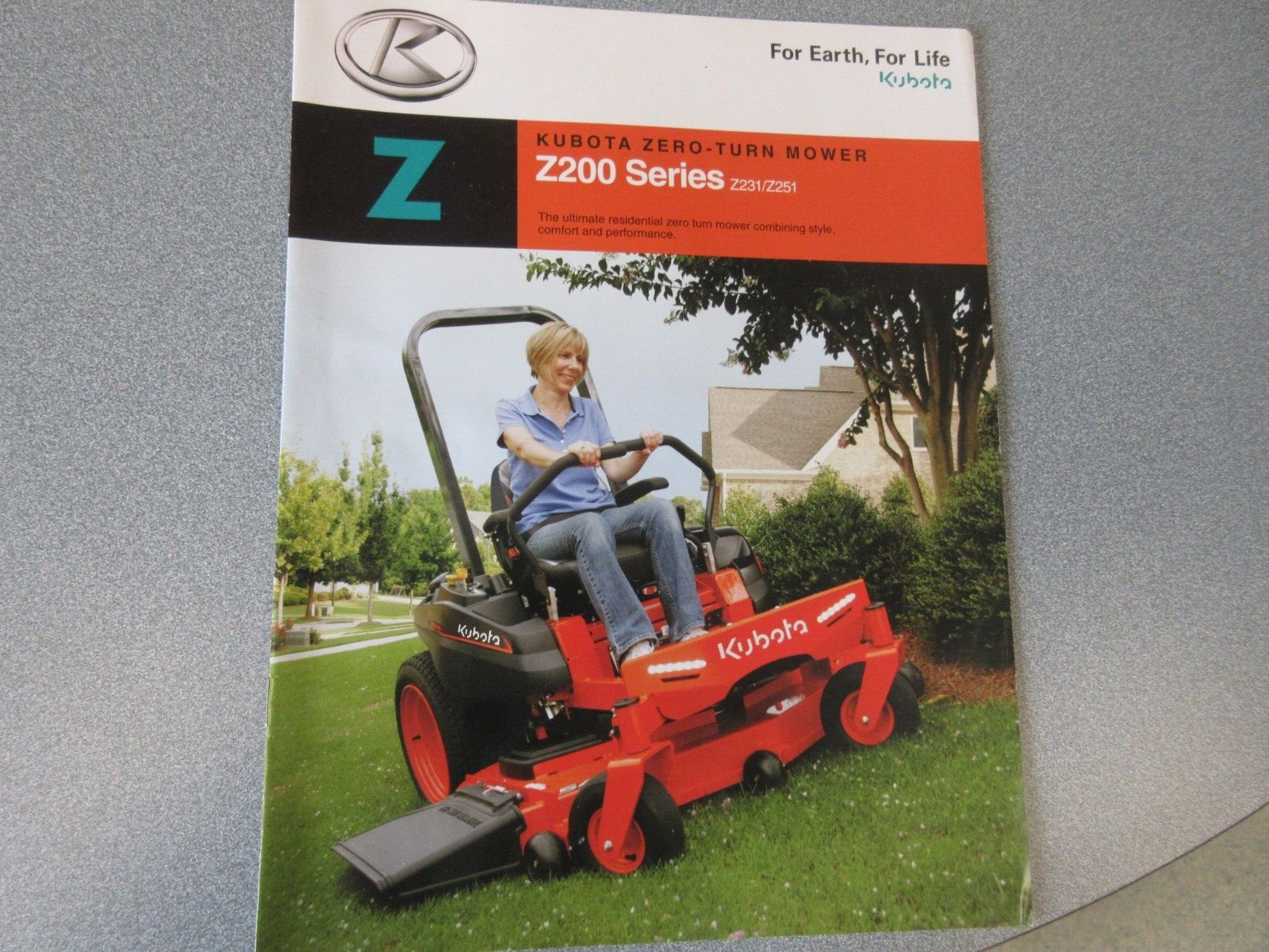 Kubota Z200 Zero Turn Mower Tractor Literature 8 pages