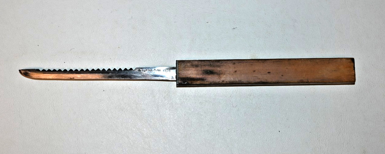 Vintage New Holland 25 Years of Baler Leadership Fishing Filet Knife