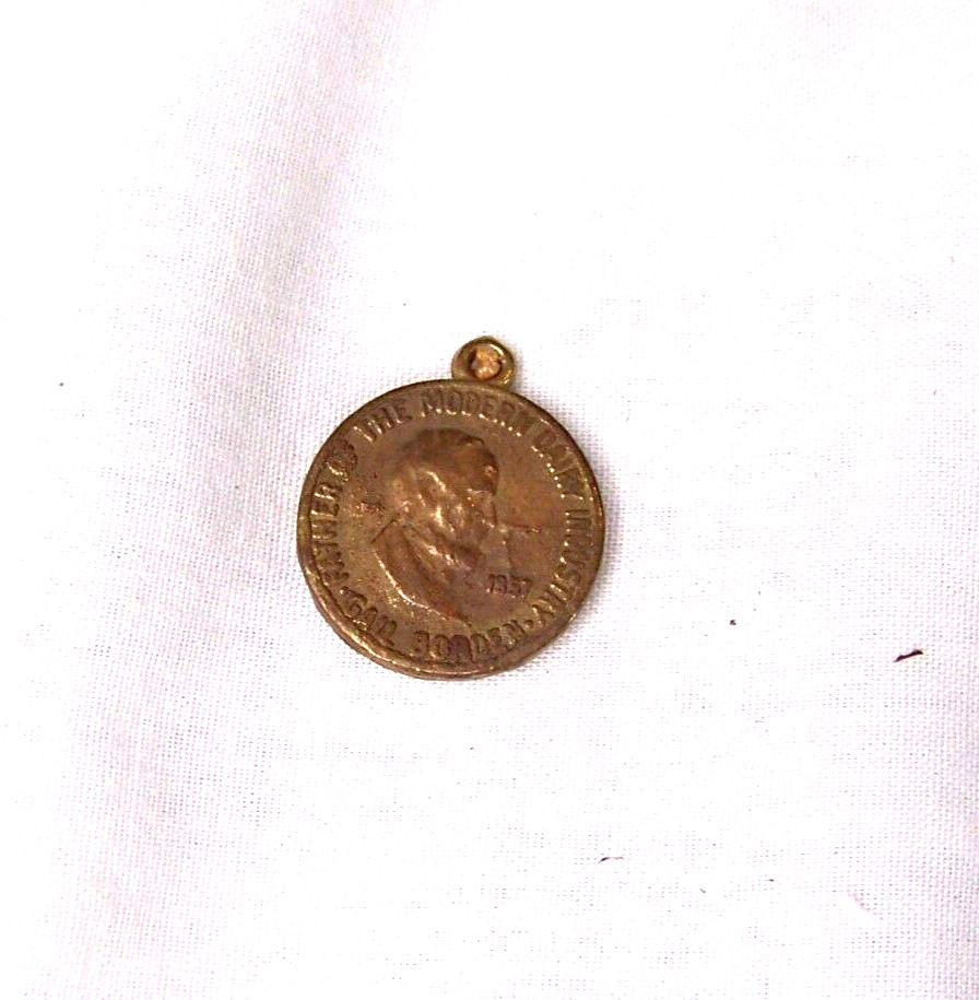 1957 BORDEN’S DAIRY SECOND HUNDRED YEARS PENDANT GAIL BORDEN TOKEN