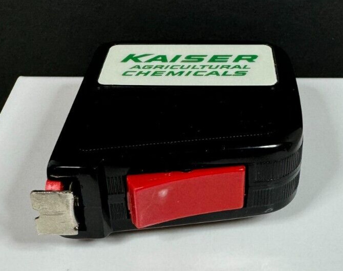 Vintage Kaiser Agricultural Chemicals Lufkin 10′ Clip-On Tape Measure