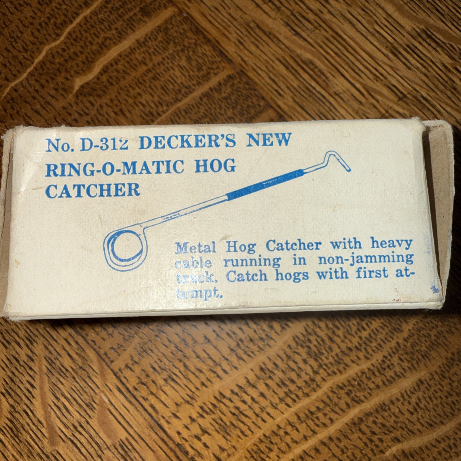 Vintage Decker’s Hump Shoat Hog Rings Box Iowa Advertising
