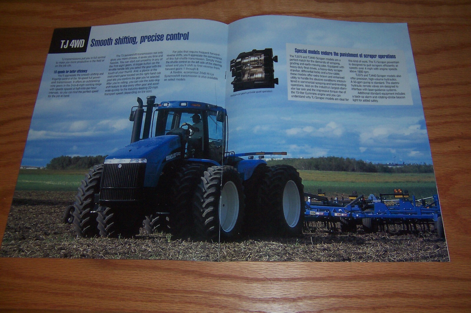 NEW HOLLAND TJ 4WD TRACTORS (TJ440) literature, 31032540 2001