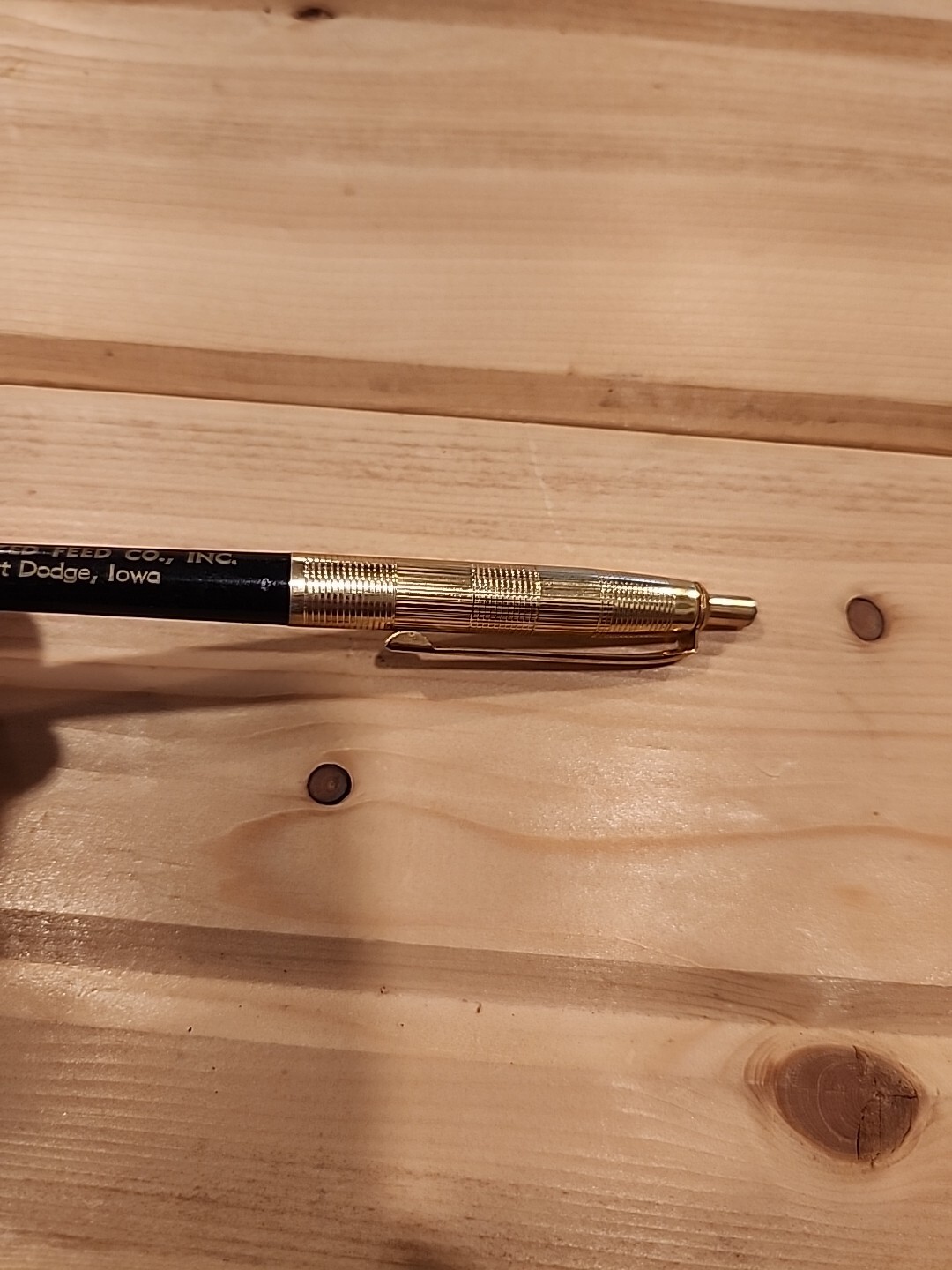 Vtg Dr MacDonald’s Vitamized Feed Co Pen Fort Dodge Iowa