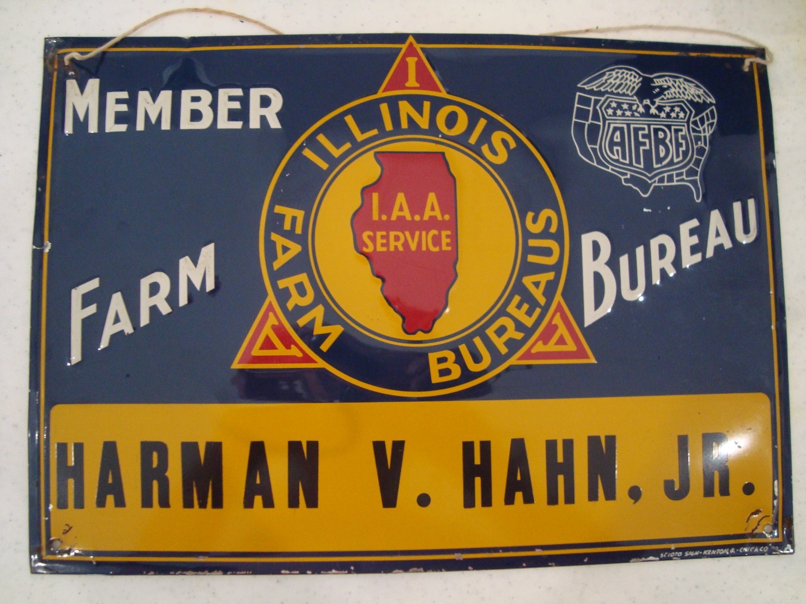 VINTAGE ILLINOIS FARM BUREAU MEMBER METAL SIGN – HARMAN V. HAHN JR. 13.5″ x 9.5″