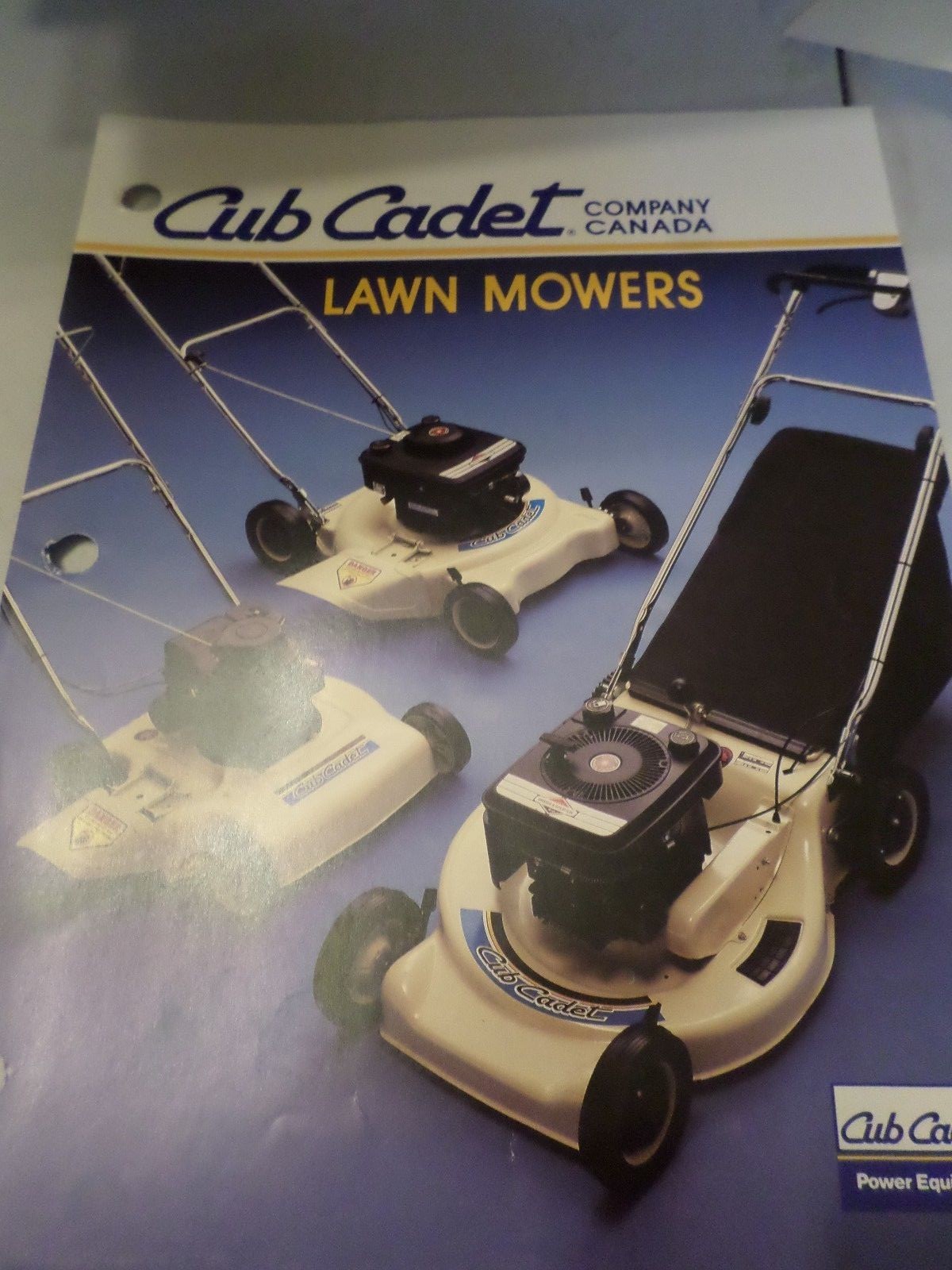 1988 Cub Cadet Lawn Mowers Dealers Sales Brochure All models