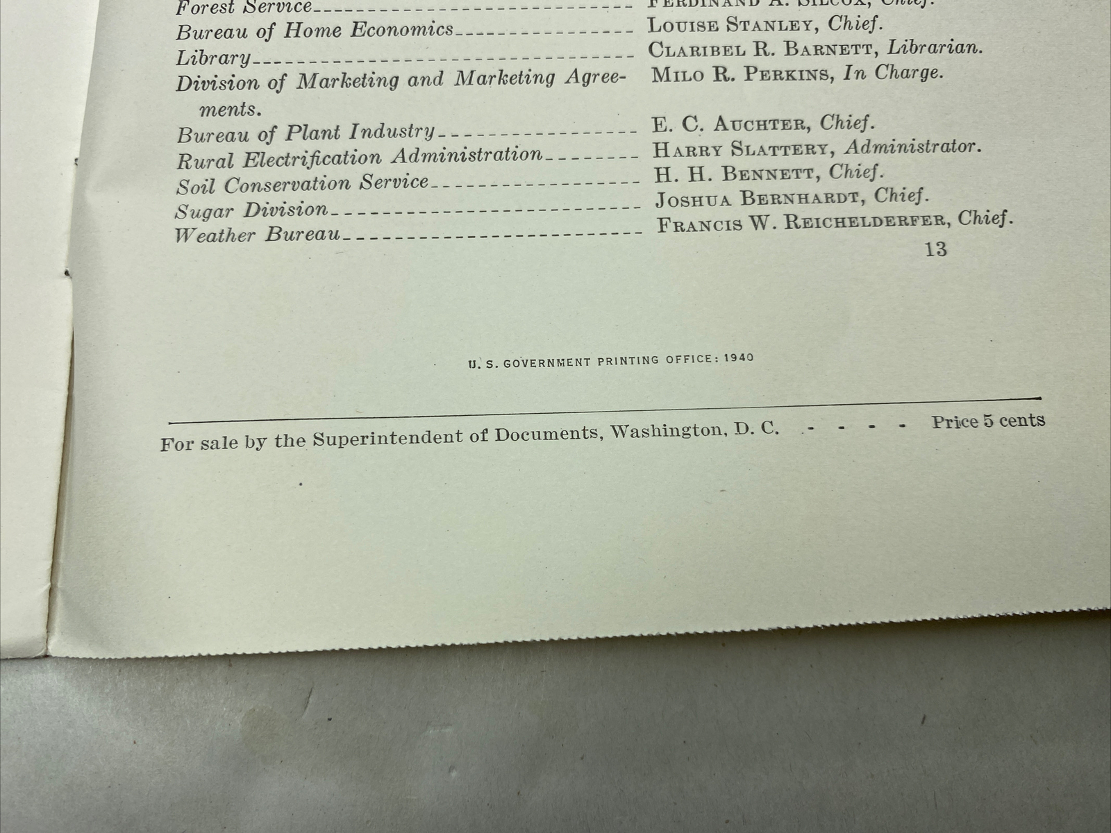 1940 USDA Farmers’ Bulletin No. 976 Cooling milk and cream on the farm