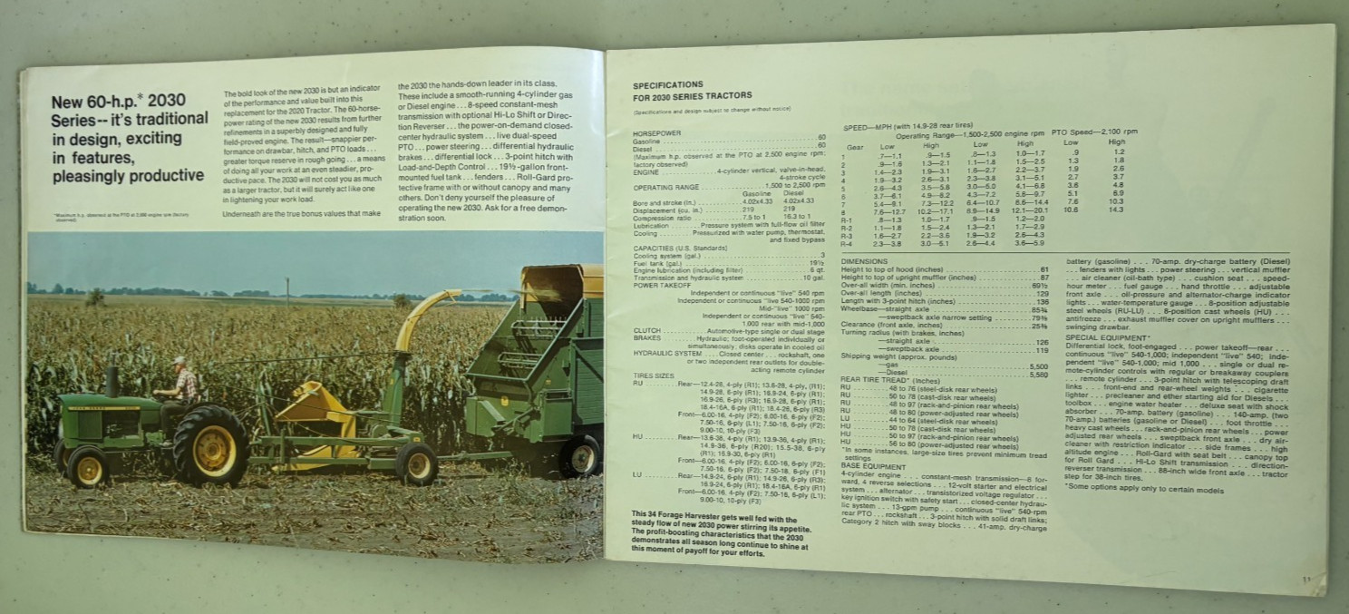 John Deere 820 1020 1520 2030 Tractor for 1971 Brochure DCPA26