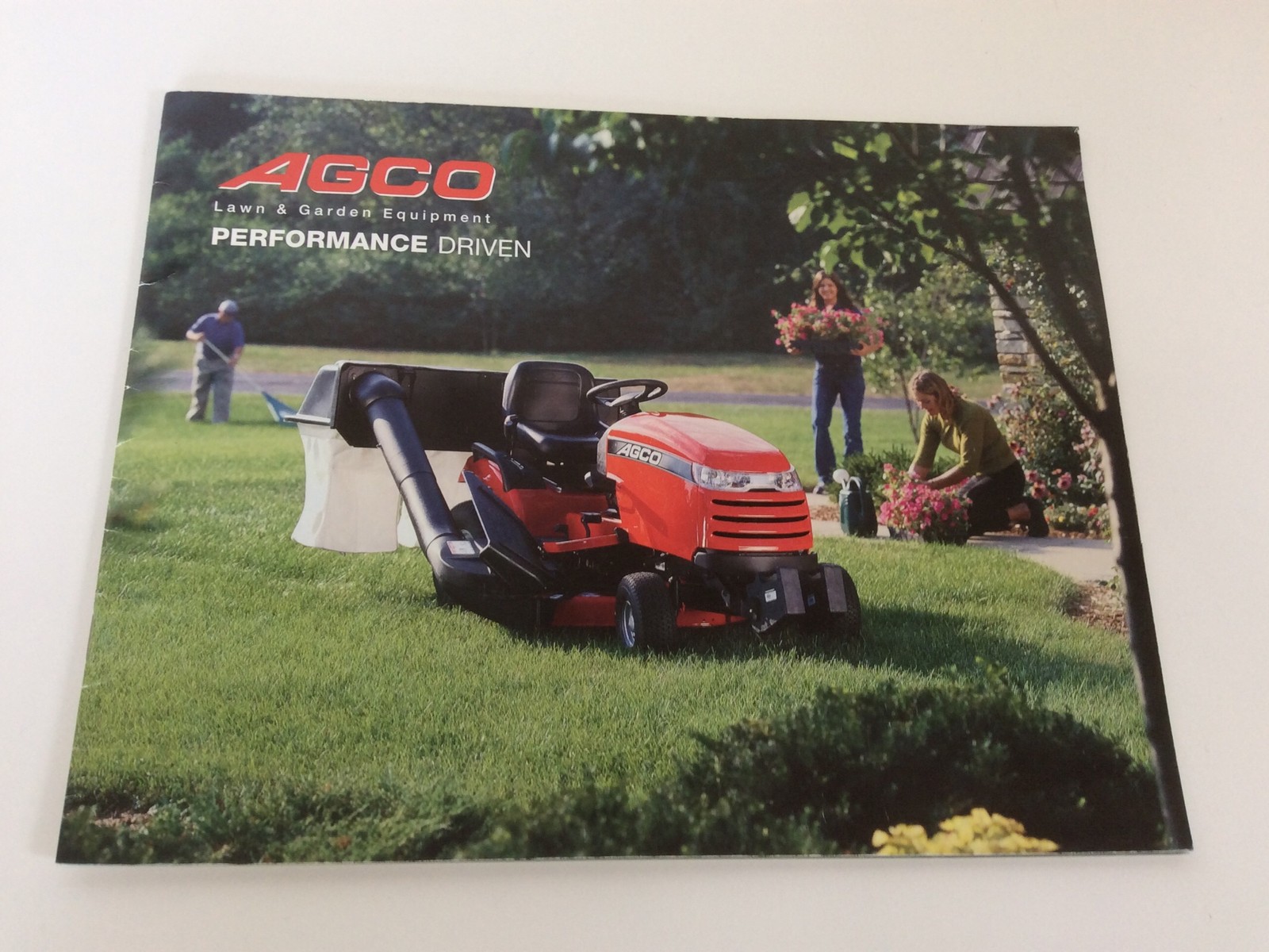 AGCO 2002 Lawn Garden Tractor 2025H 2023H Brochure Great Shape