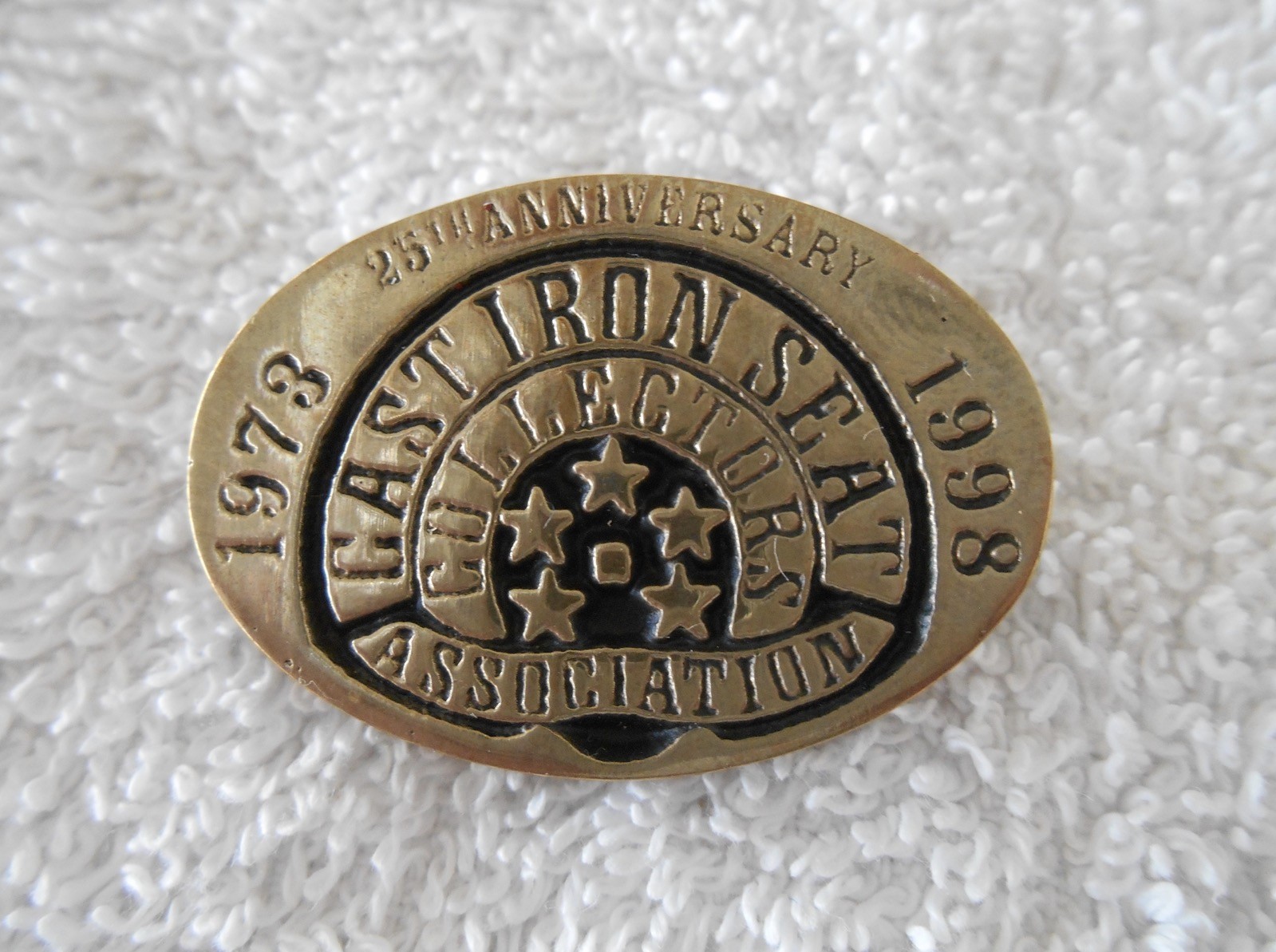 Cast Iron Seat Collectors Association 25th Anniversary pin 1973 to 1998 (Brass)