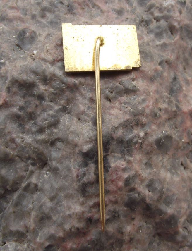 Antique Zetor Tractors Czech Agricultural Farming Machines Farm Orange Pin Badge