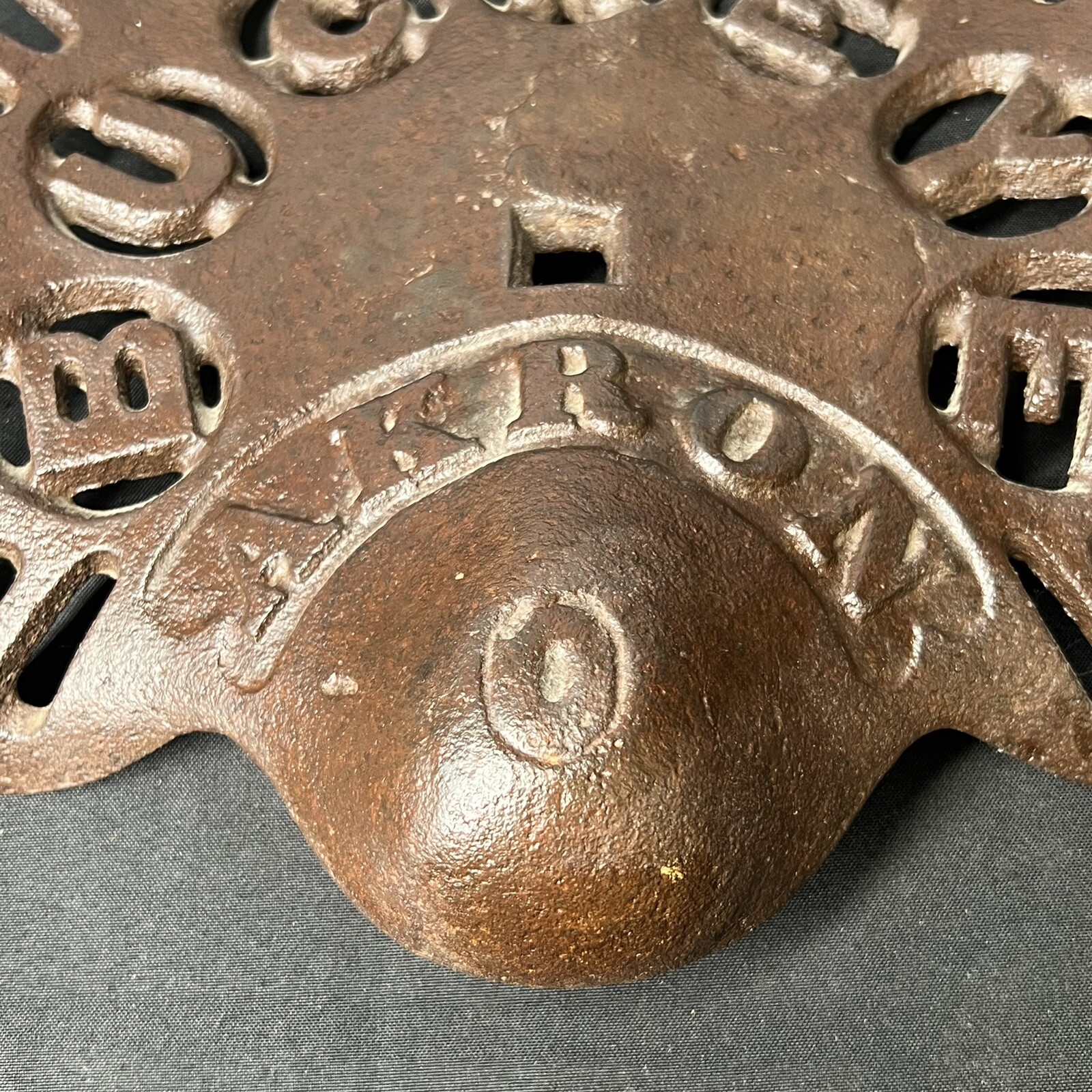 Antique Cast Iron Tractor Seat Aultman Miller & Co. Buckeye Akron Farm Implement