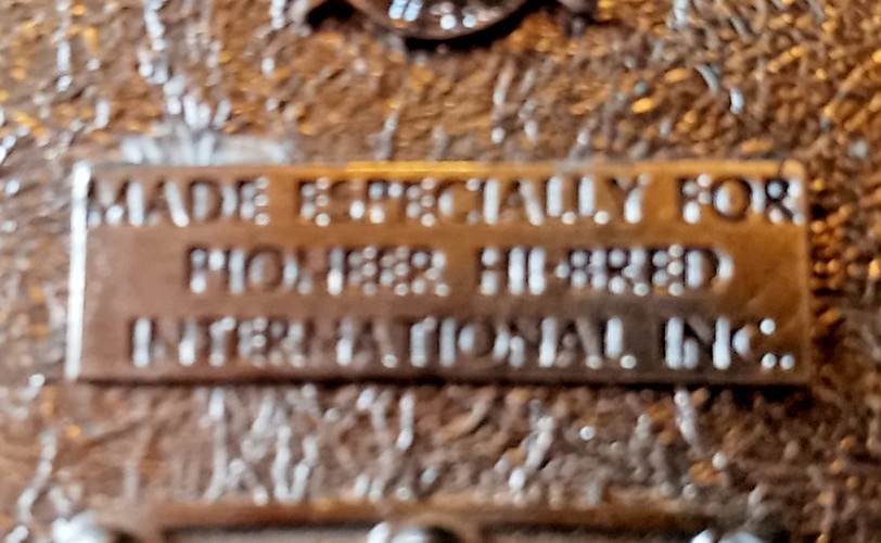 The Great American Buckle Co. K Products Belt Buckle FARMING Pioneer Hi-Bred