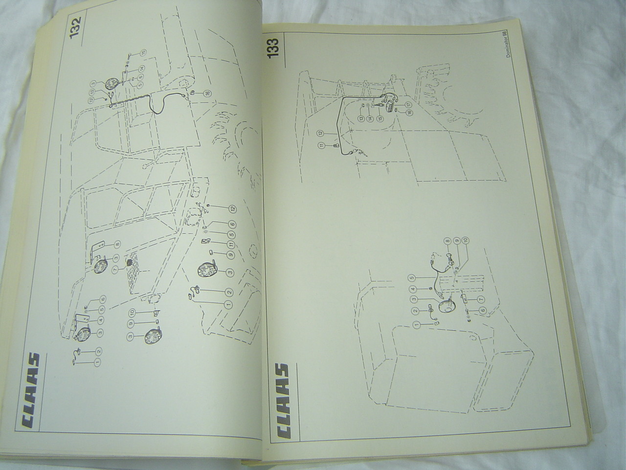 CLAAS Dominator 98 SL/S combine parts catalog list book manual