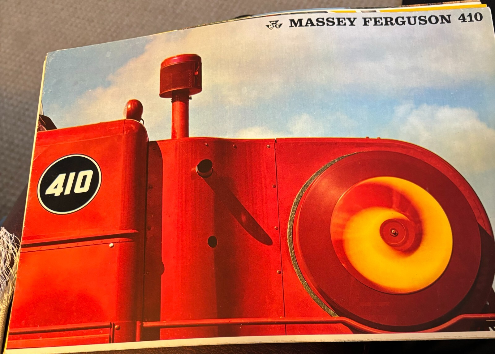Massey Ferguson 410 Combine In French Brochure FCCA24