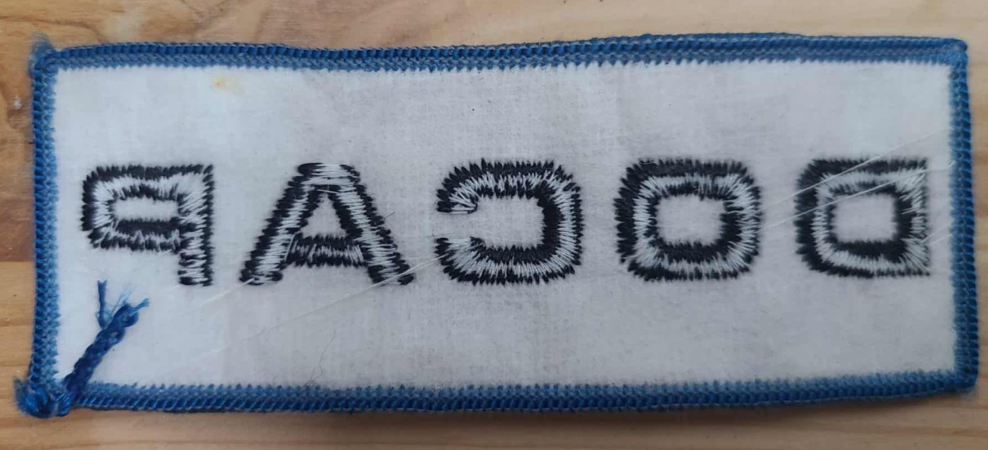 “Vintage DO CAP Embroidered Patch with Blue Border – Collectible Fabric Badge”