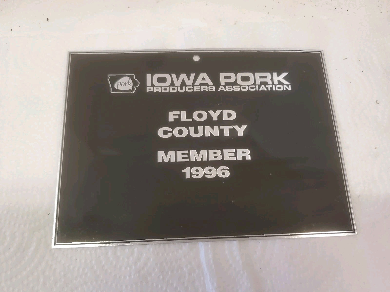 7-1/2″ X 5-1/2″ Metal Sign Iowa Pork Producers Association Floyd County 1996 Pig