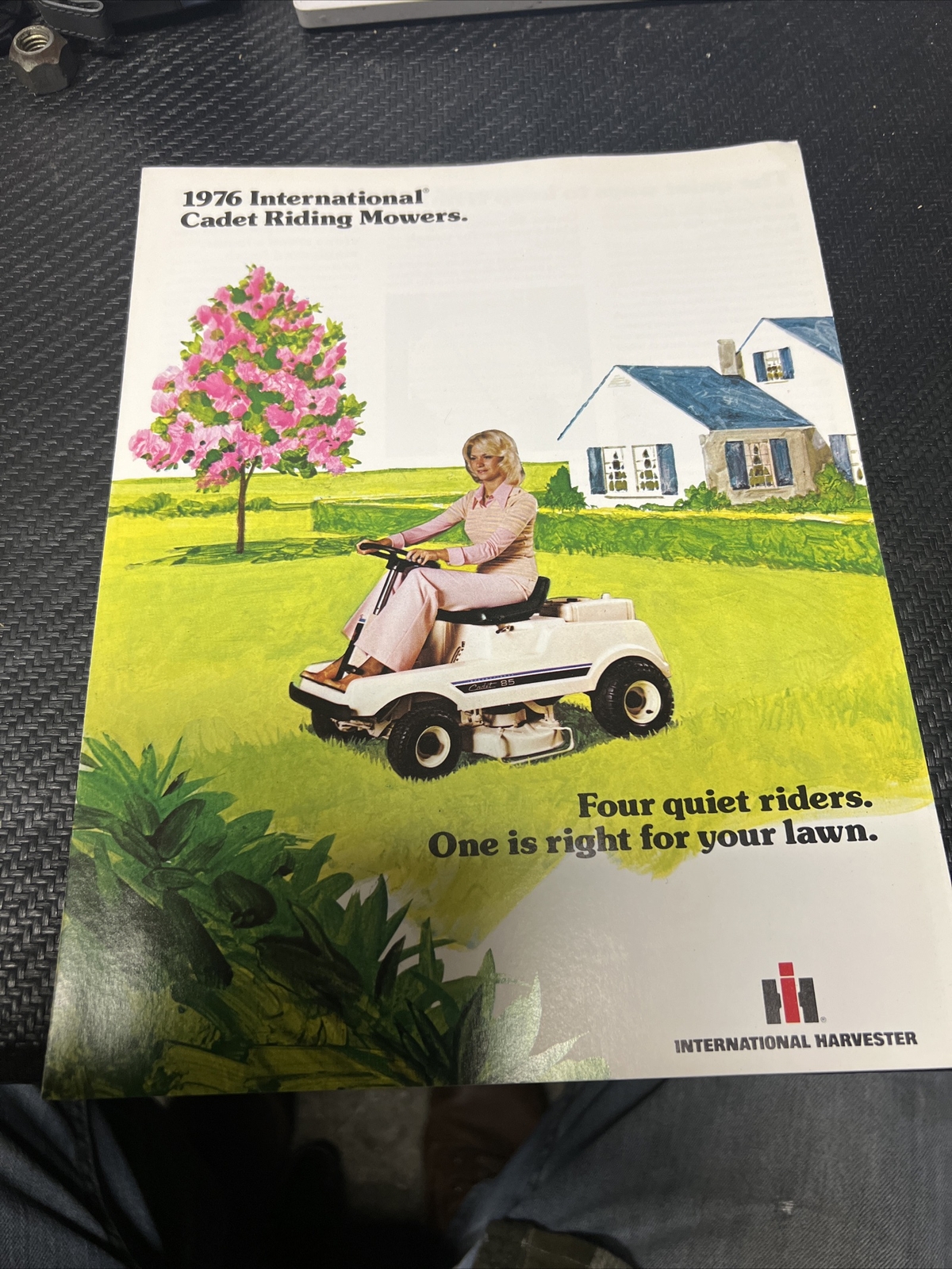 1976 International Cadet Riding Mowers Brochure