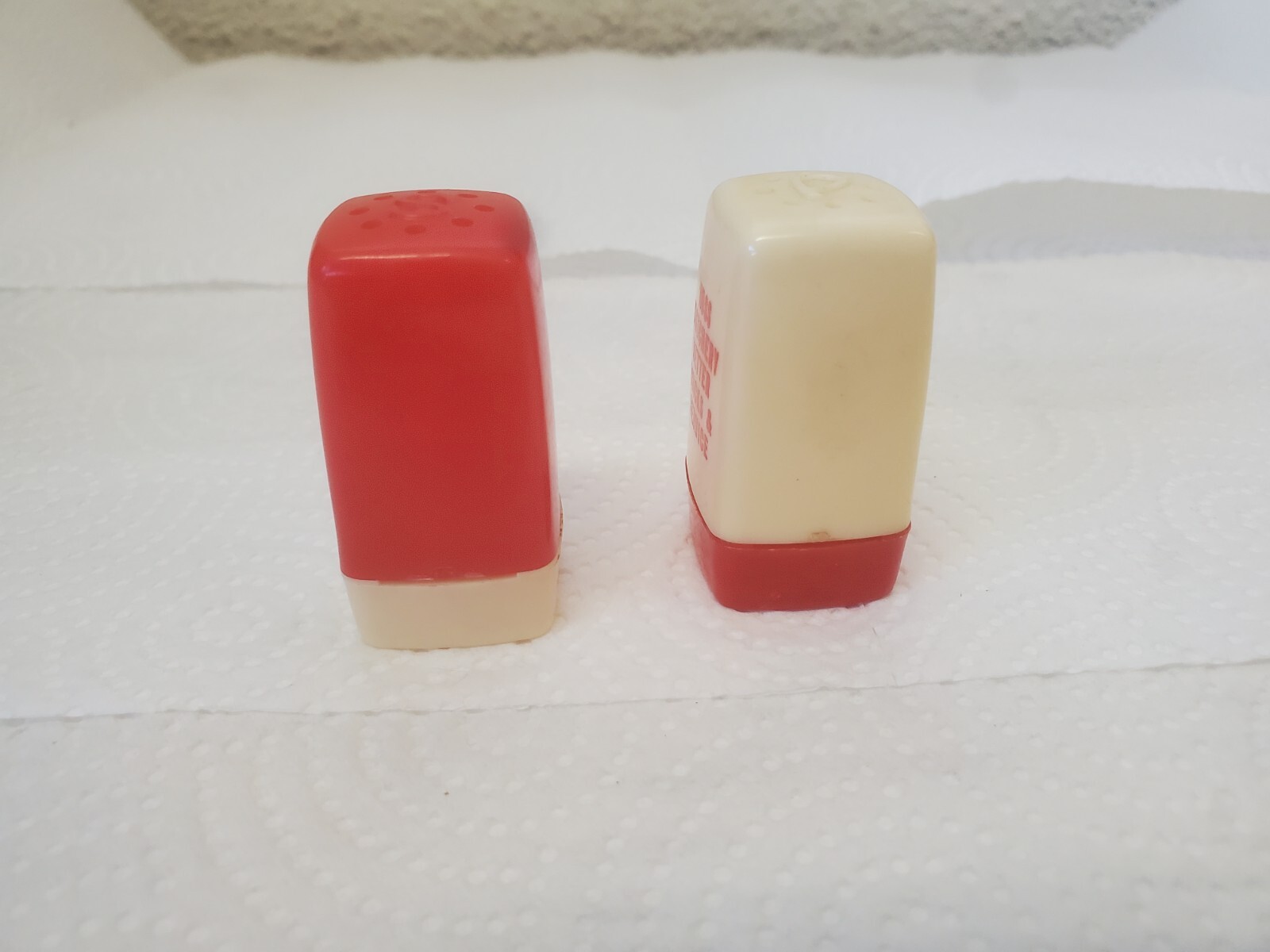 Small Plastic Salt & Pepper Shakers Nuss Hatchery Better Chicks Waverley Iowa