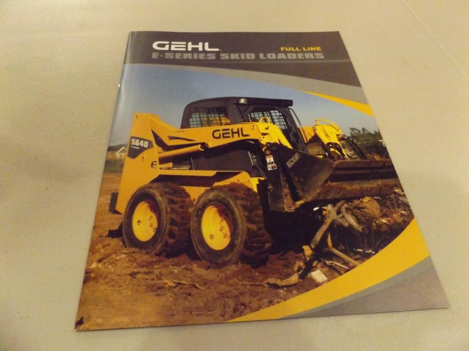 GEHL FULL LINE E-SERIES SKID LOADERS, LITERATURE # ELS-15M 2010