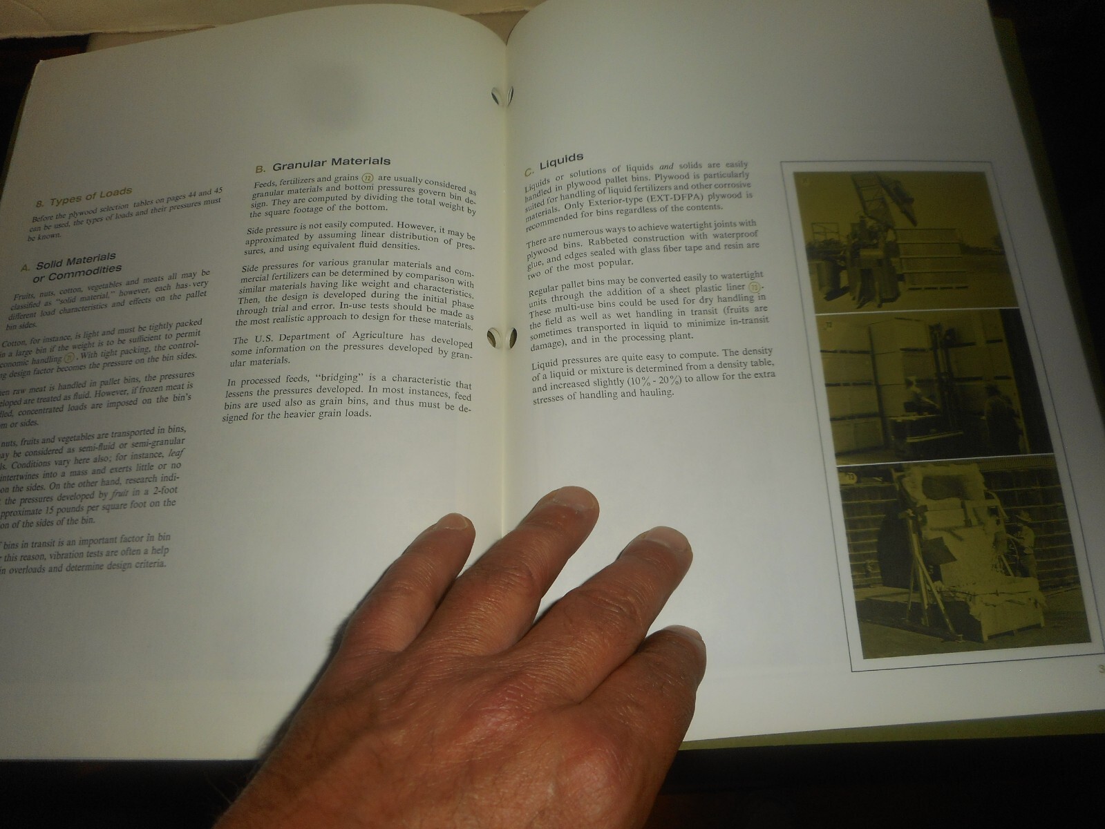 Plywood Pallet Bins for Agriculture 1968 Handbook Design Specifications Brochure