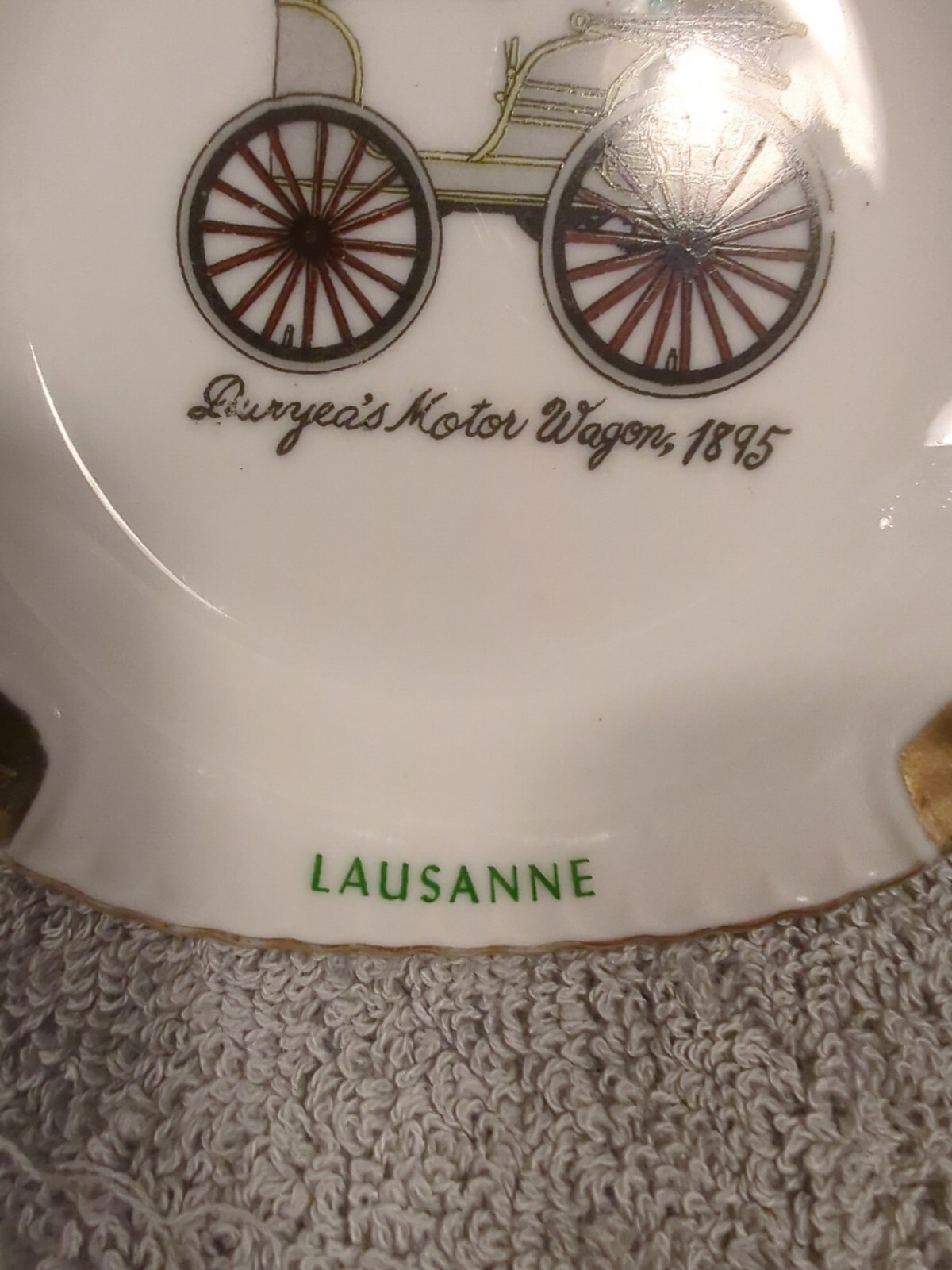 Steiger Ceramic Ash Tray, Duryea’s Motor Wagon. “Lausanne” Gold Color Edging