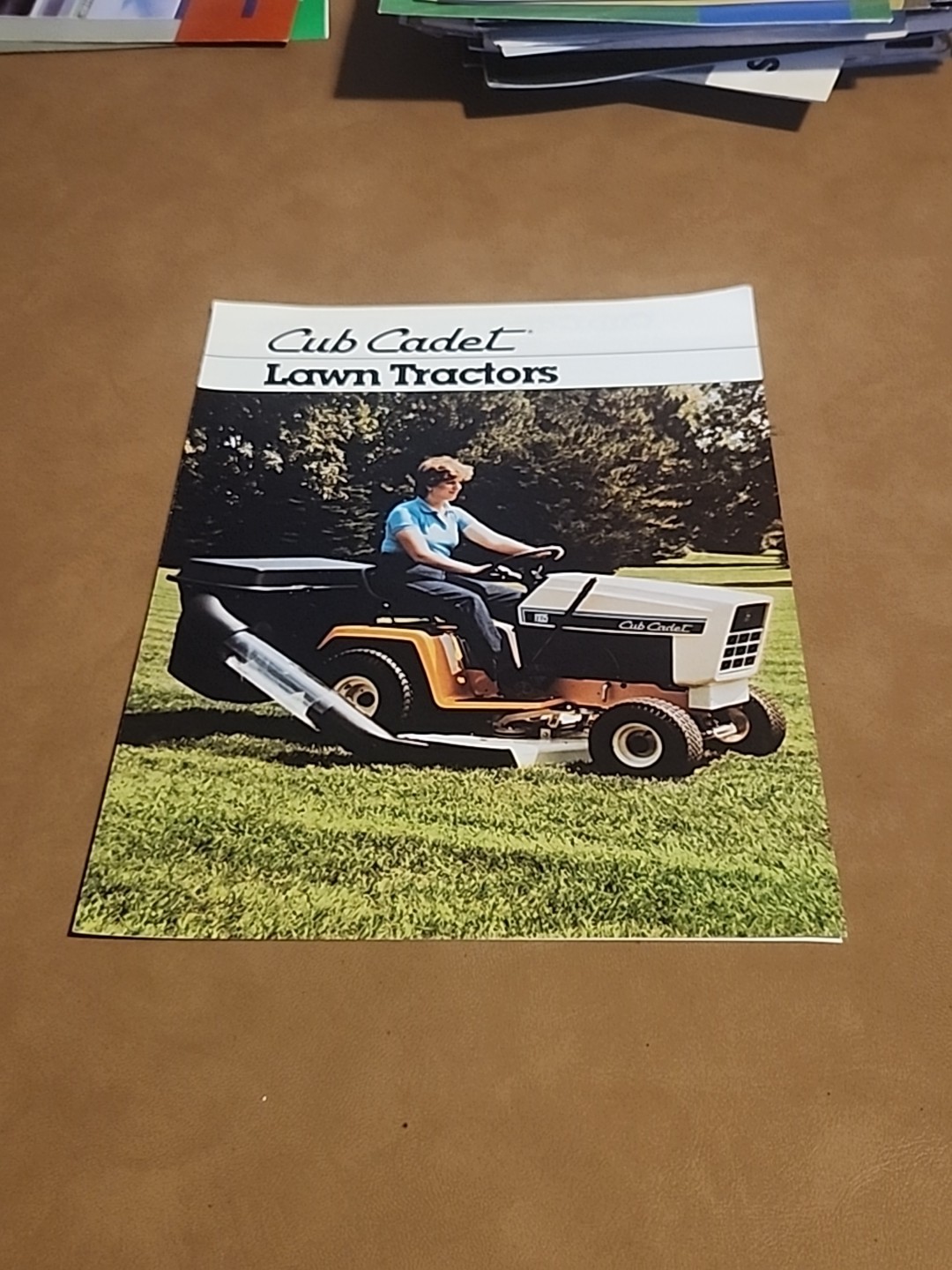 Cub Cadet 805 1105 1110 1106 1111 1605 1610 Lawn Tractor BROCHURE FREE SHIPPING