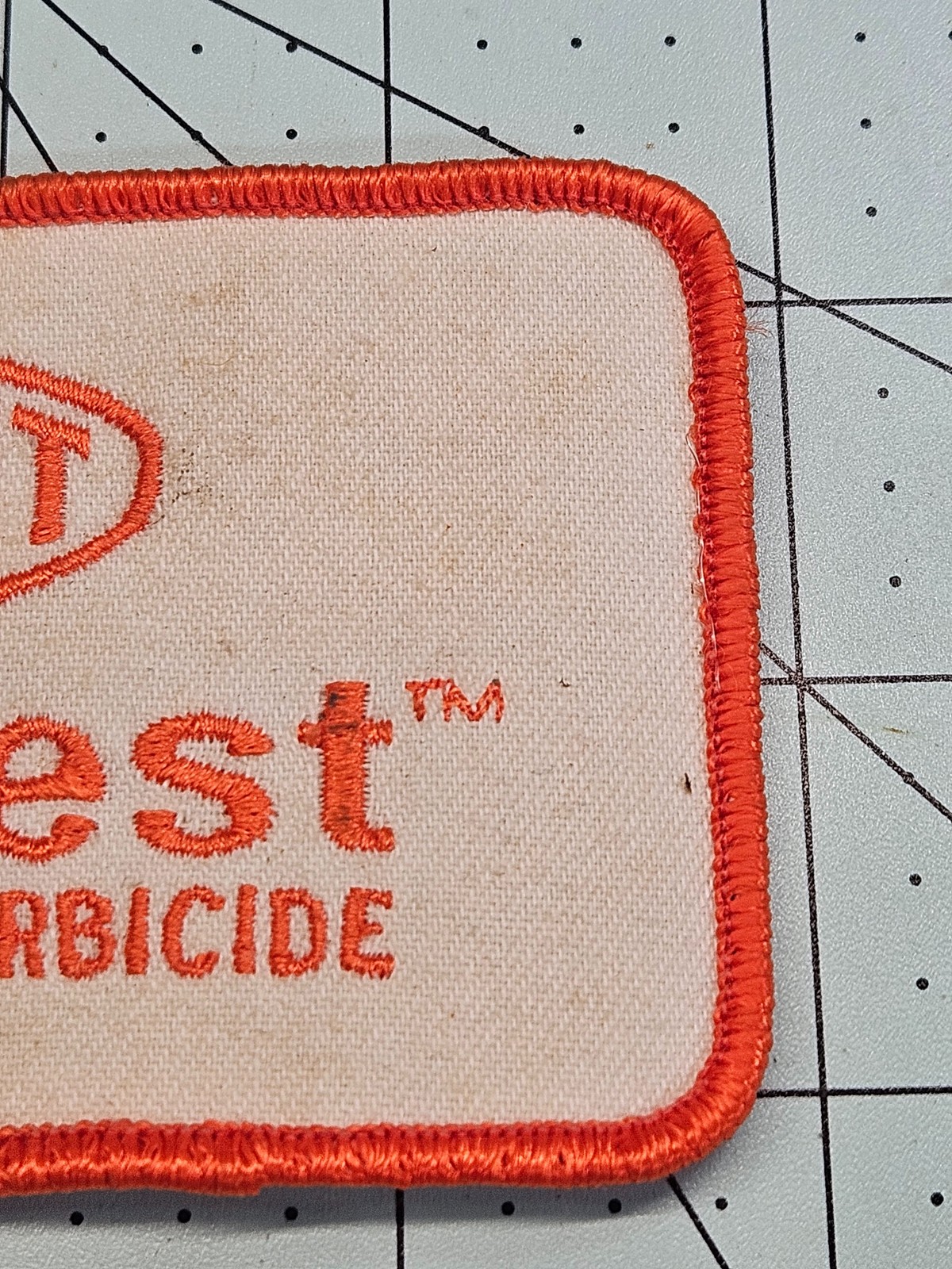 Vintage DuPont Conquest Herbicide Agriculture Farm Logo Advertising Patch