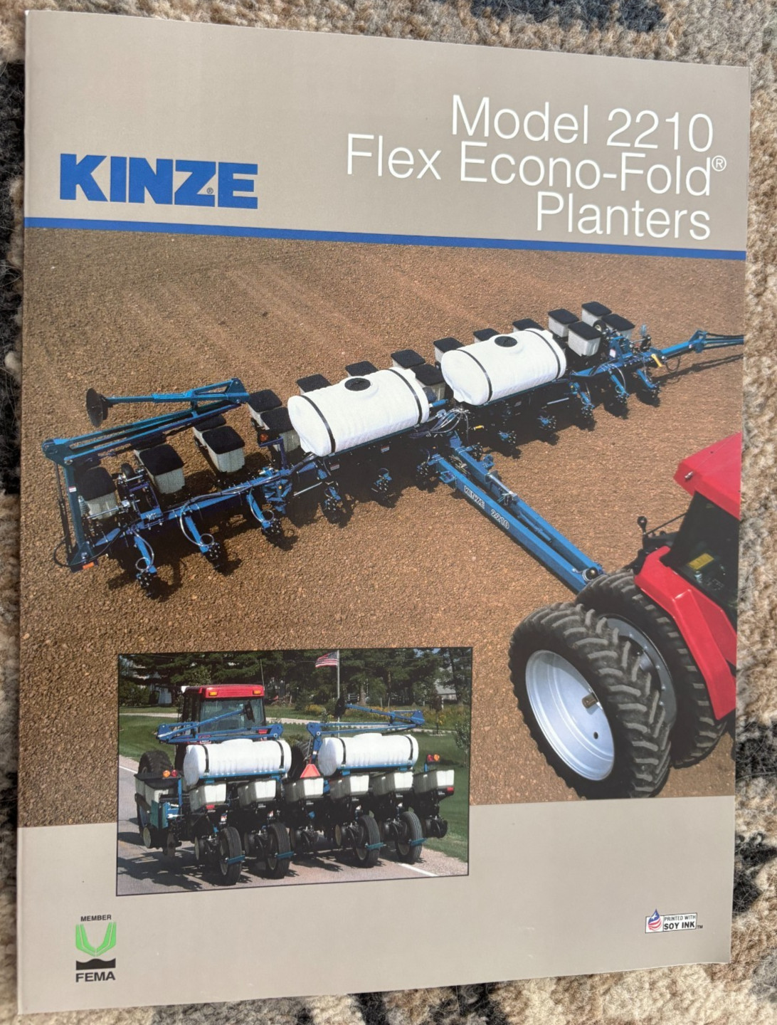 Kinze 2210 Flex Econo-Fold Planters For 1997 Brochure AMIL26