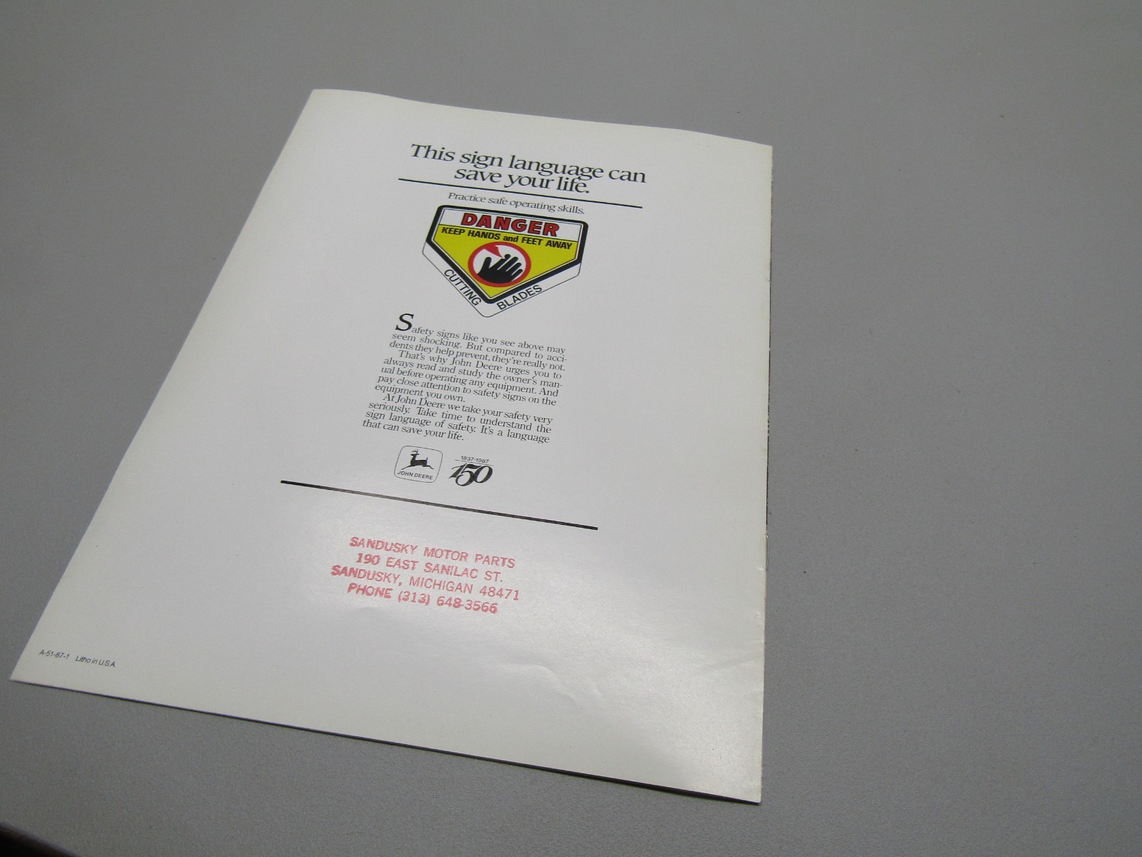 JOHN DEERE COMMERCIAL WALK BEHIND MOWERS DEALER SALES BROCHURE UNKNOWN YEAR