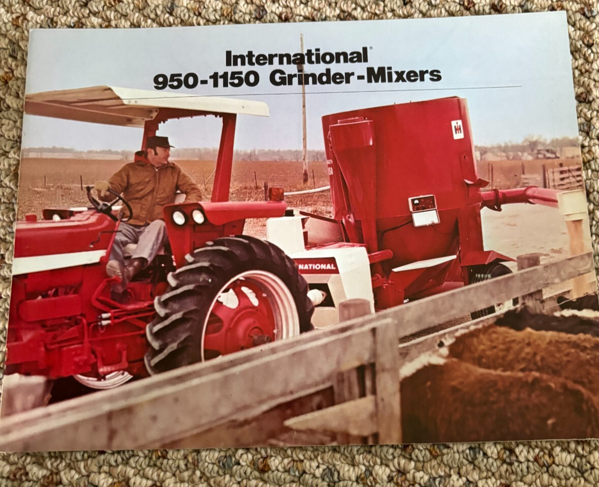 International Harvester 950 & 1150 Grinder Mixer For 1974 Brochure FCCA25 C