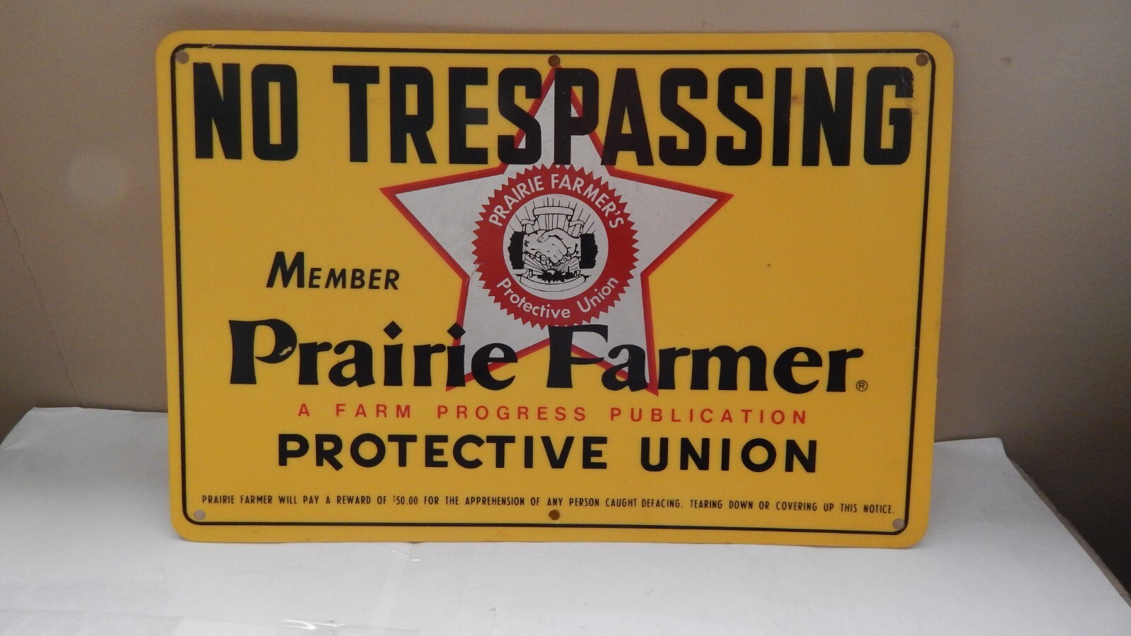 Vintage PRAIRIE FARMER PROTECTIVE UNION No Trespassing Sign 12″x8″ Plastic