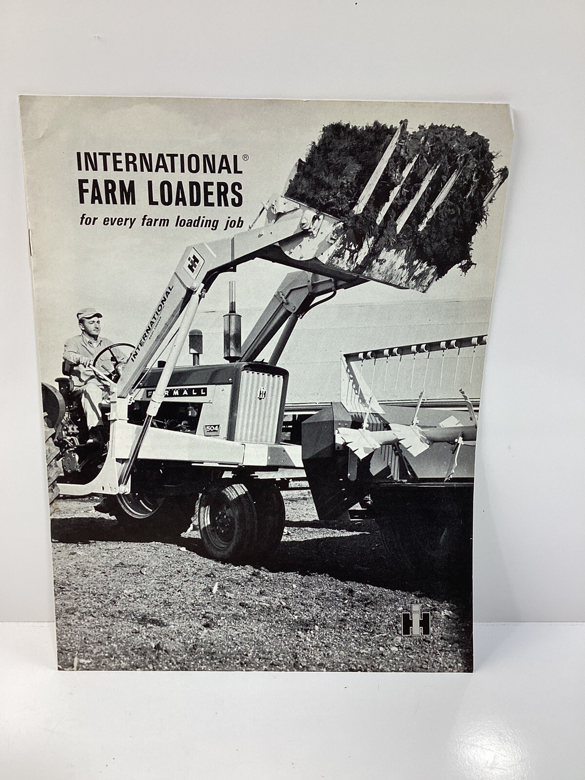 International Harvester Farm Loaders For 1965 Brochure FCCA