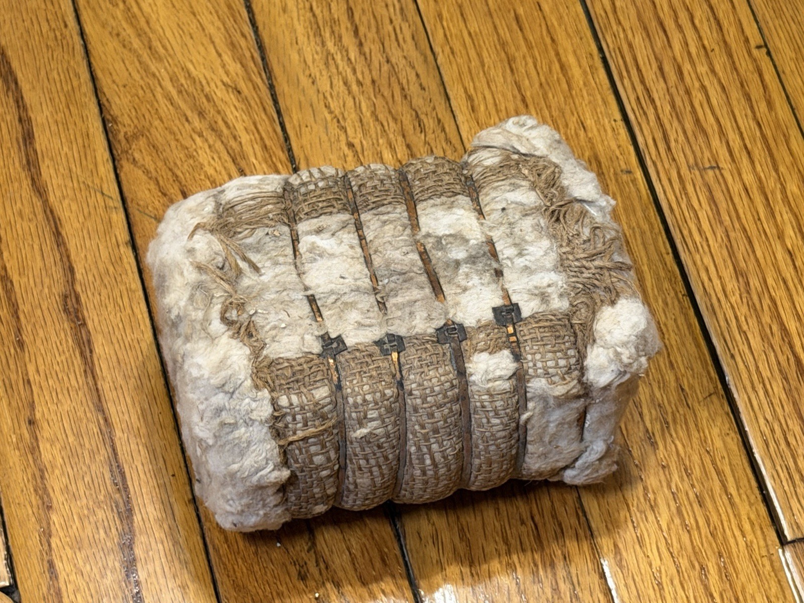 Vintage Miniature Texas Cotton Bale – 5.5″ Real Cotton & Burlap Display Replica