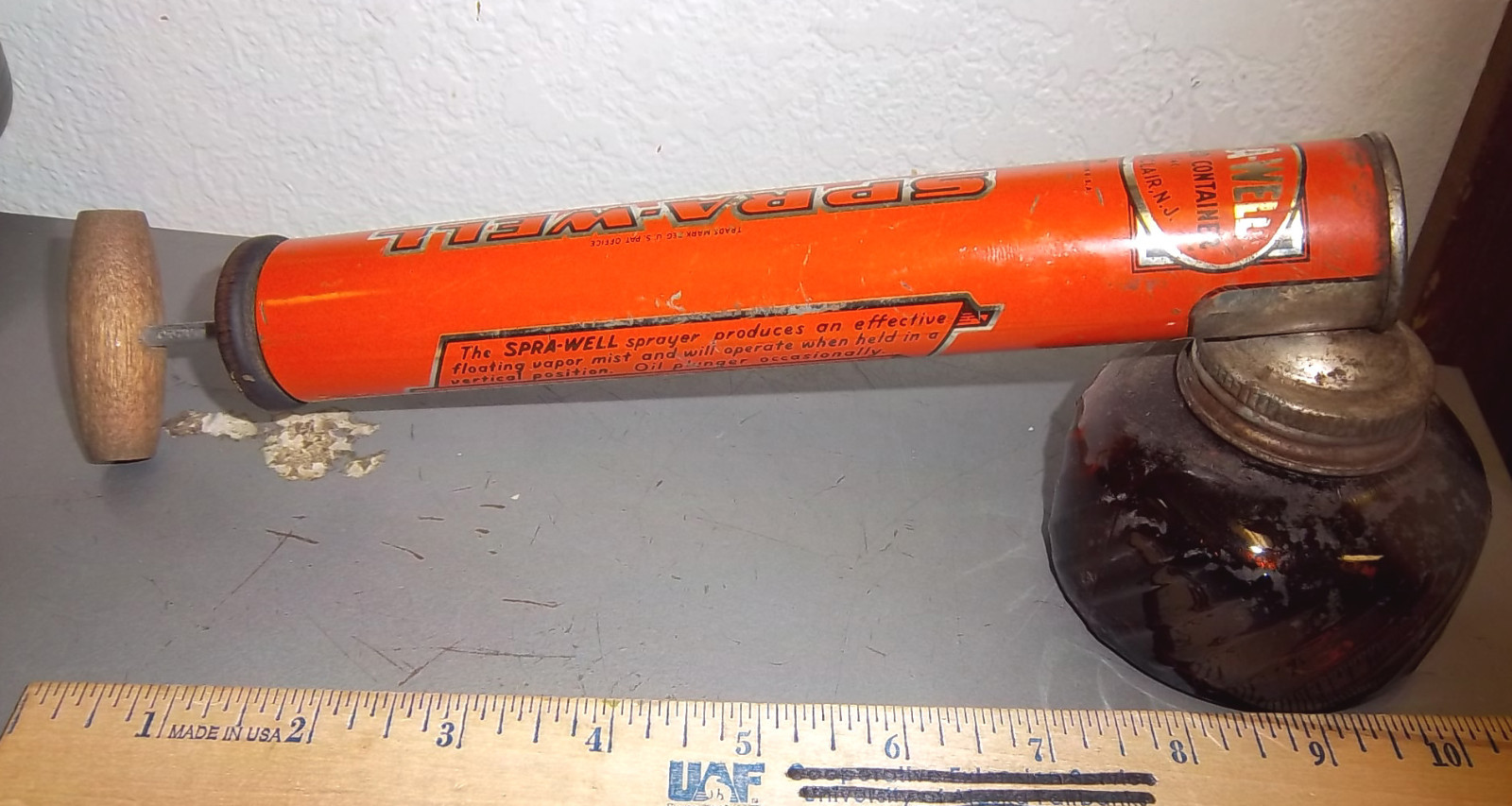 vintage Spra-well sprayer, wood handle & amber glass container, great colors!!