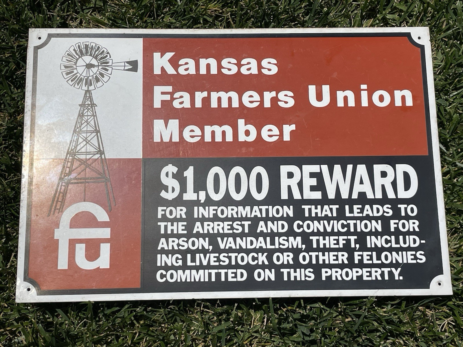 NICE VINTAGE 1970s KANSAS FARMERS UNION METAL WARNING REWARD AG SIGN 18×12″