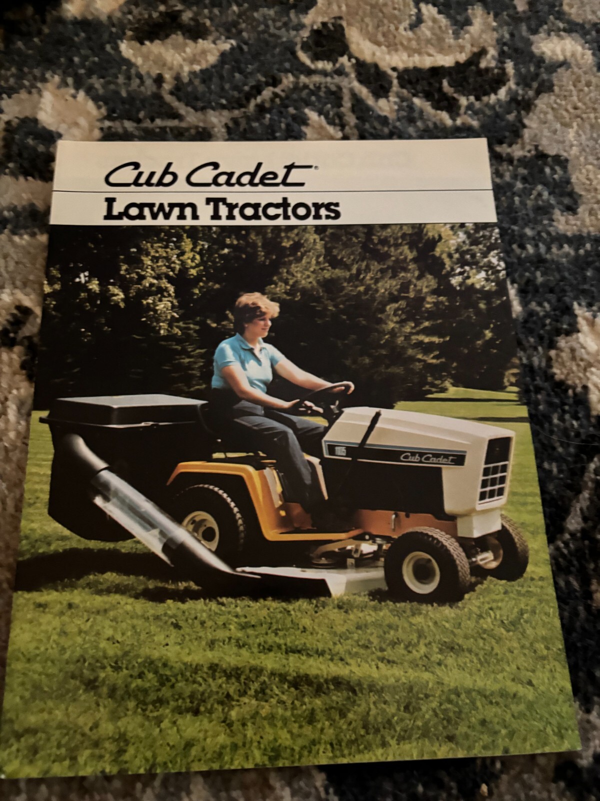 Cub Cadet 805 1105 1110 1106 1111 1605 1610 Lawn Tractor Brochure FCCA24