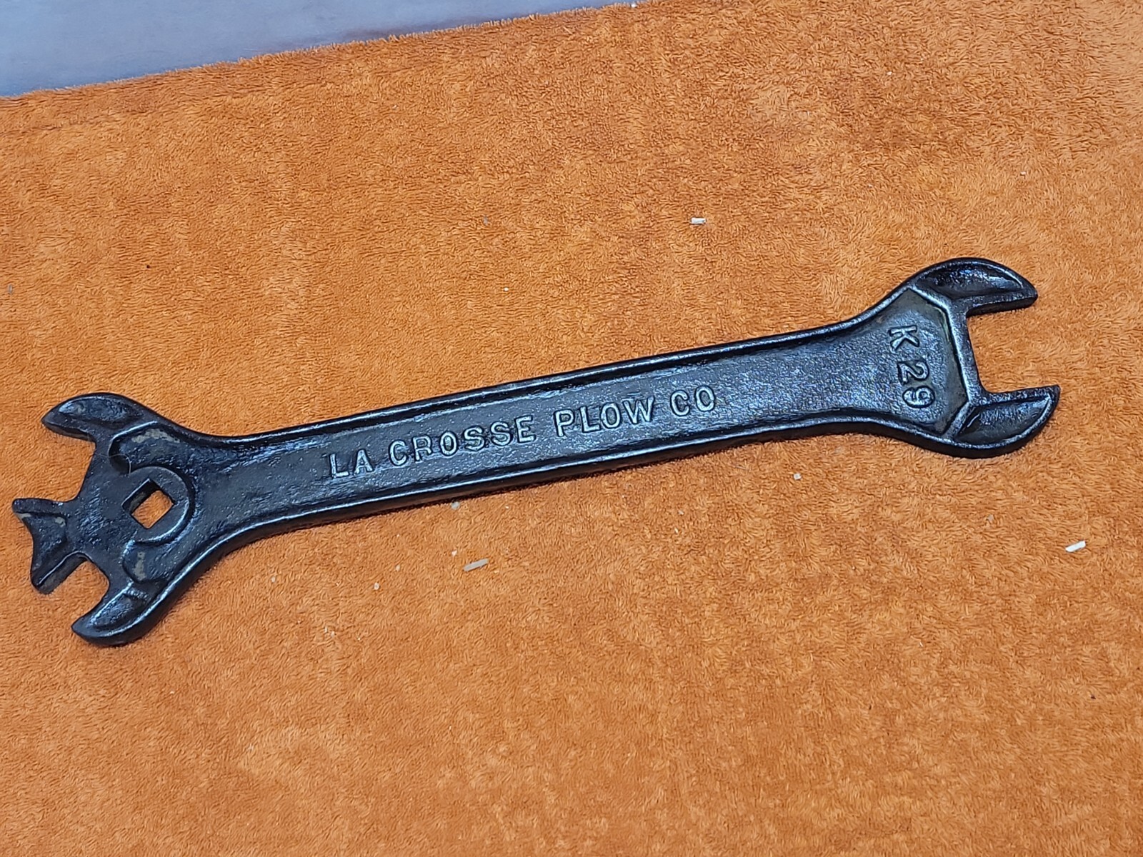 H•Vintage 14″ La Crosse Plow Co. K29 Wrench- Back Side Ruler Marked – Nice