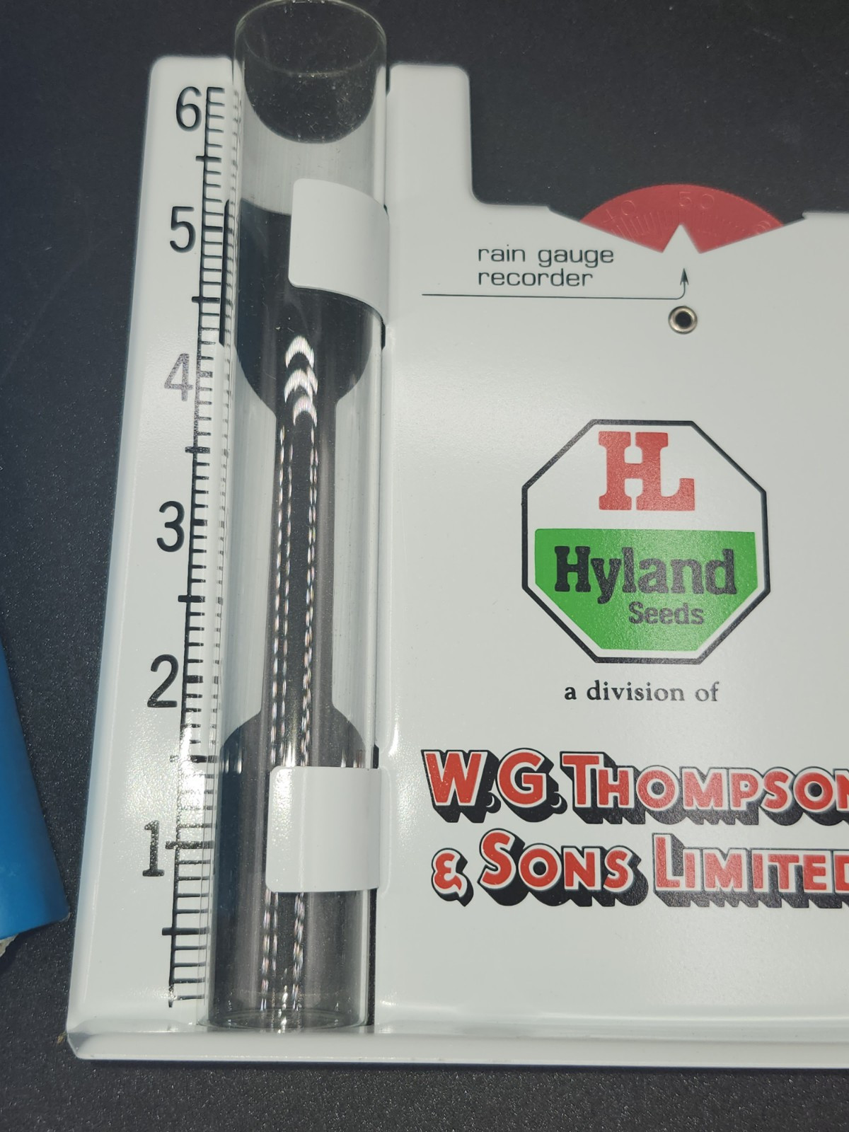 NOS VINTAGE 80s HYLAND SEEDS MORCO METAL RAIN GAUGE USA NEW IN BOX 6.5 X 5.5 In
