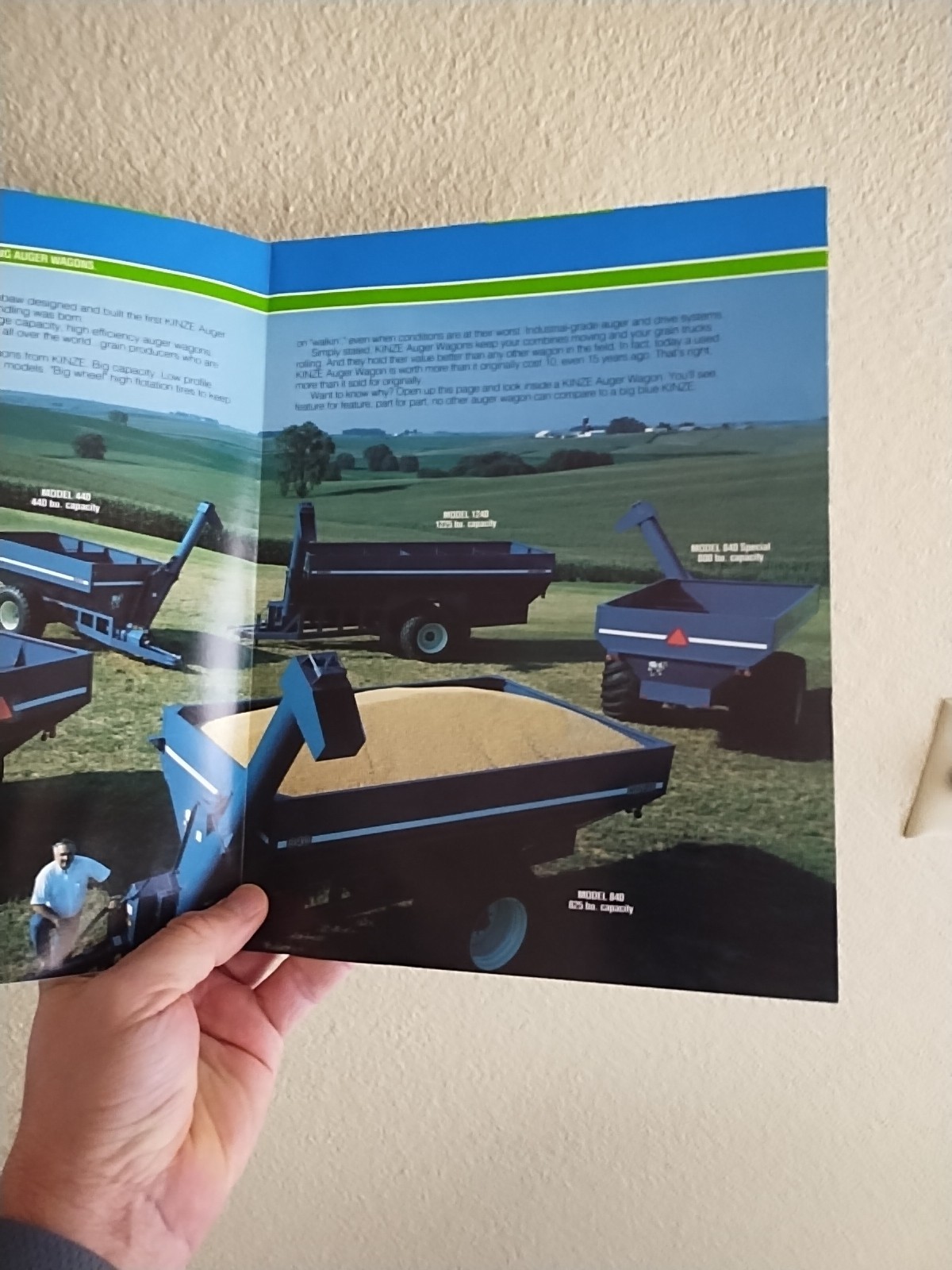 1987 Kinze Auger Wagon 440 840 1240 Brochure Williamsburg IA 640 Fold Out Poster