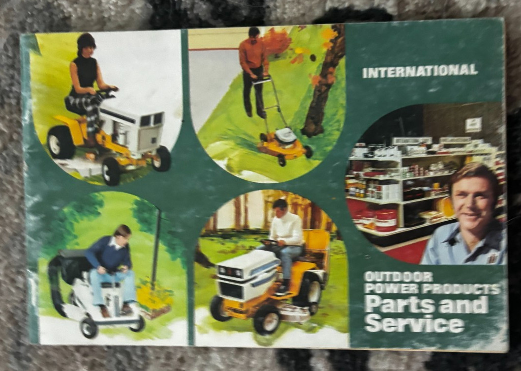 International Harvester Power Lawn Products Parts & Service 1976 Brochure DCPA26